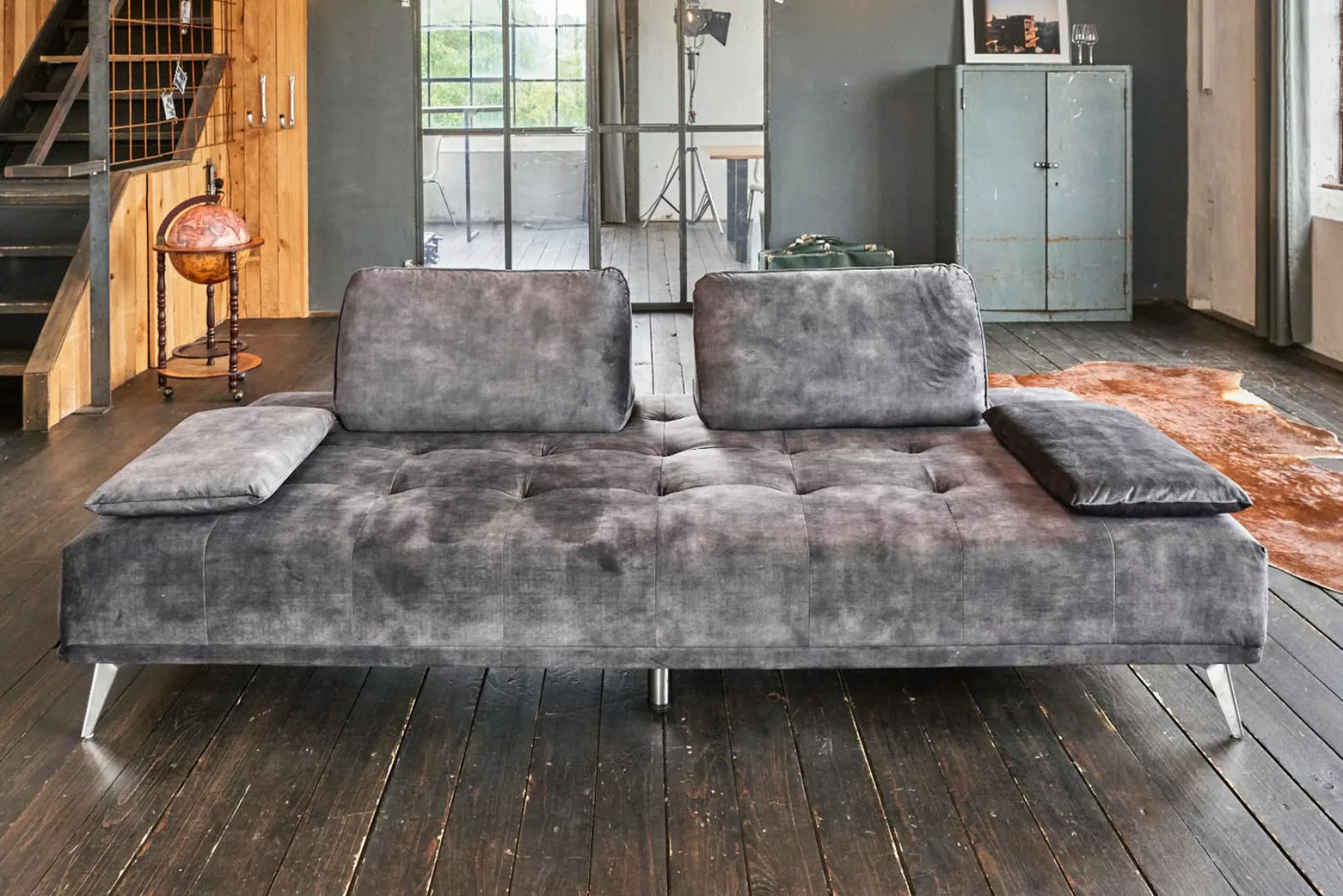 KAWOLA Schlafsofa WIOLO, Daybed Stoff, mit oder ohne Hocker, verschiedene F günstig online kaufen