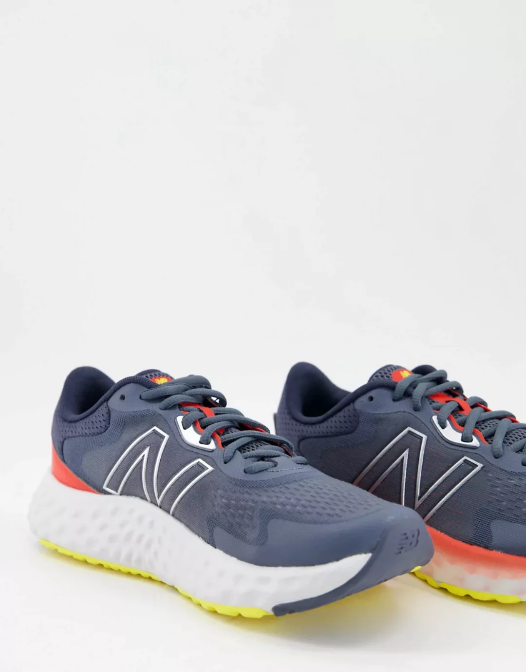 New Balance – Running Fresh Foam EVOZ – Sneaker in Blau-Schwarz günstig online kaufen