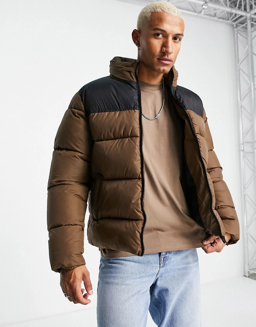 ASOS DESIGN – Pufferjacke mit Kontrasteinsätzen in Braun günstig online kaufen