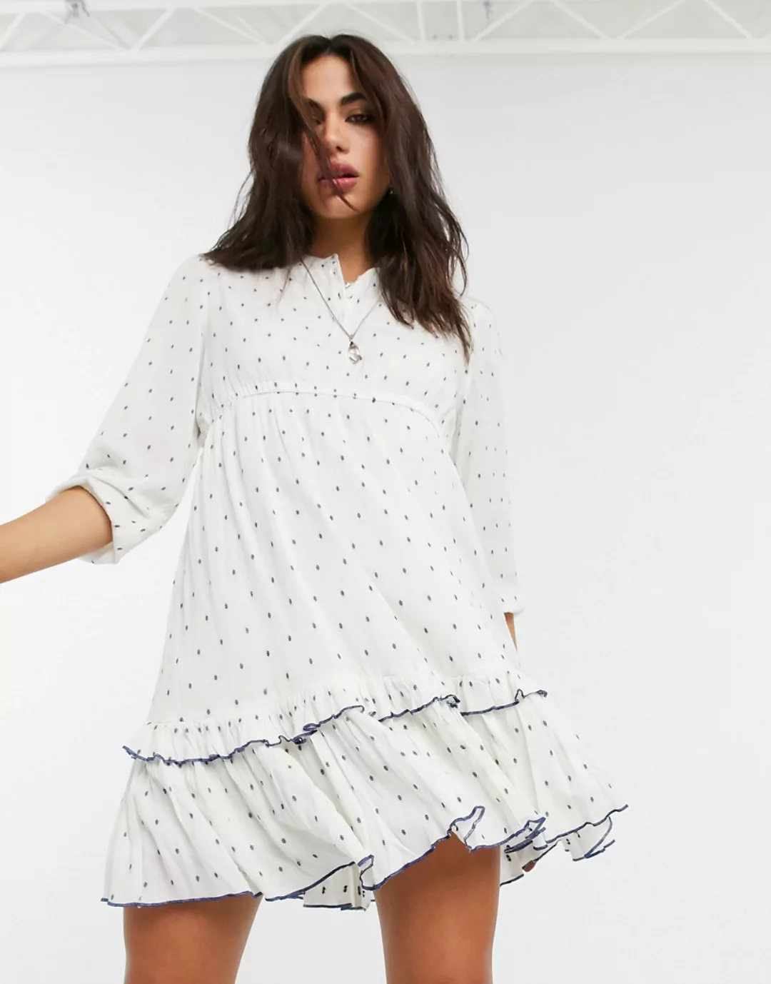 Only – Weiß bedrucktes Mini-Skaterkleid mit Rüschensaum-Mehrfarbig günstig online kaufen