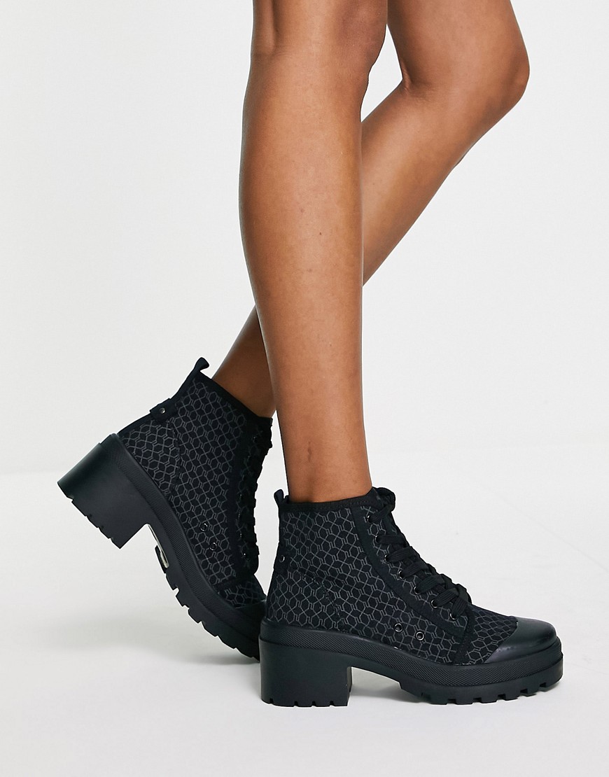 River Island – Gummierte Stiefel in Schwarz mit Palladium-Absatz günstig online kaufen