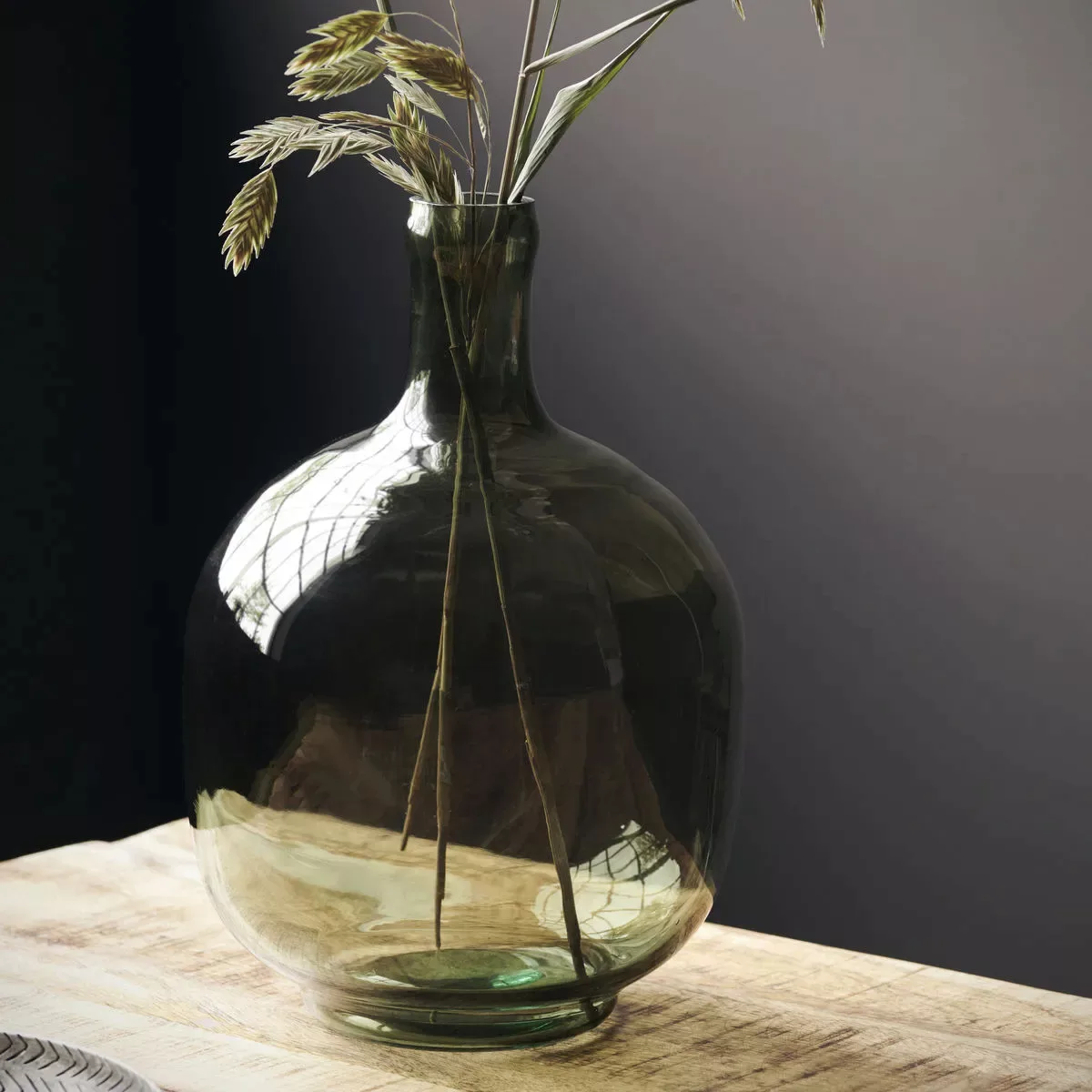 Mundgeblasene Vase Tinka aus Glas in Grün günstig online kaufen