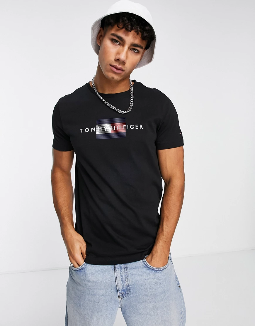 Tommy Hilfiger – T-Shirt in Grün mit liniertem Flaggenlogo günstig online kaufen