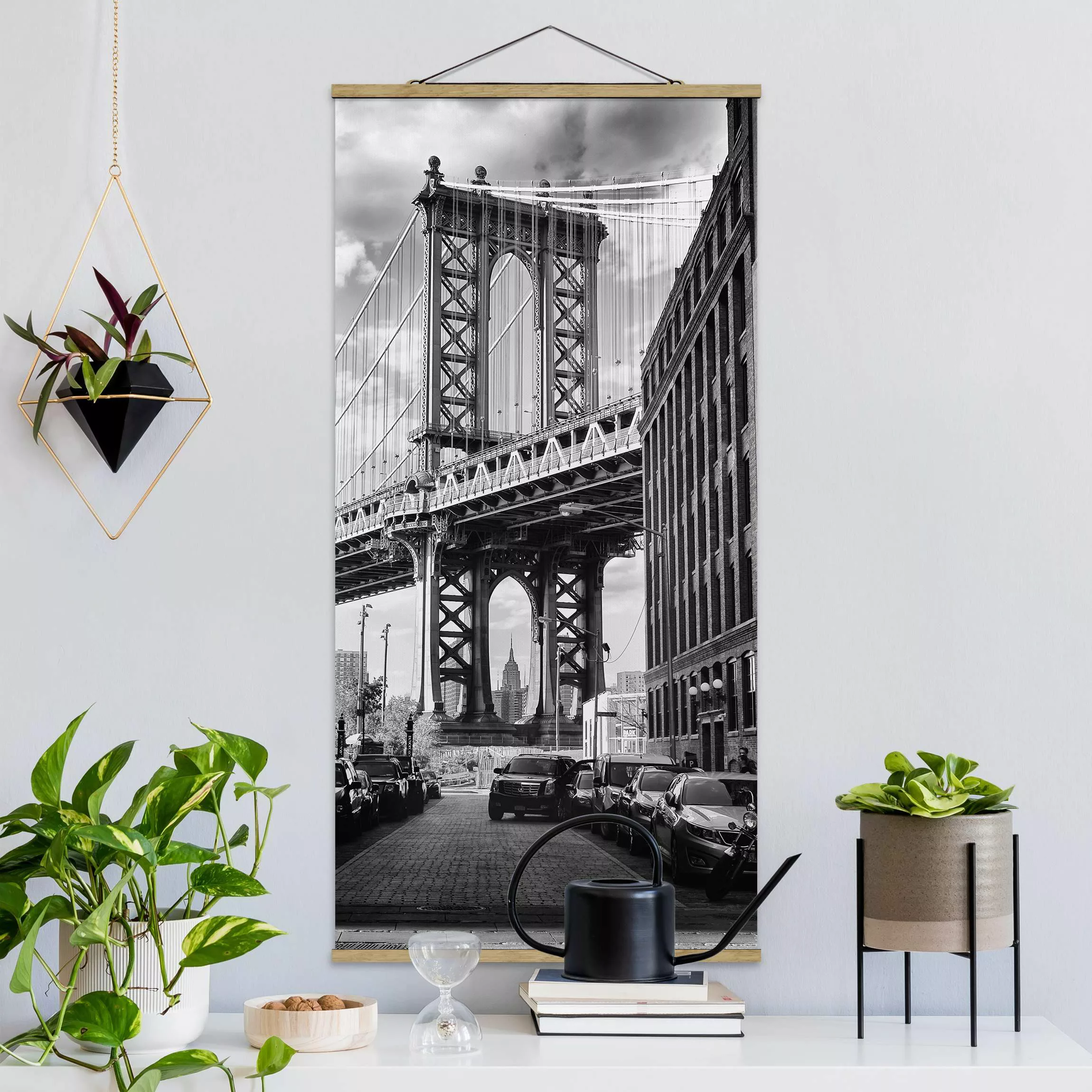 Stoffbild Architektur mit Posterleisten - Hochformat Manhattan Bridge in Am günstig online kaufen
