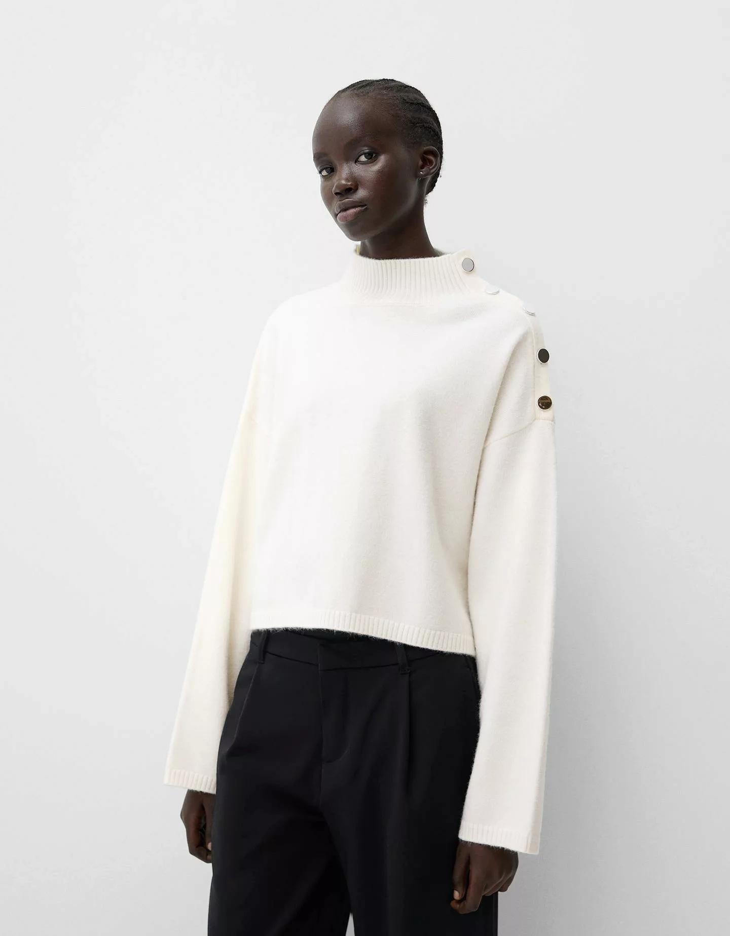 Bershka Rollkragenpullover Mit Seitlichen Knöpfen Damen Xs Weiss günstig online kaufen