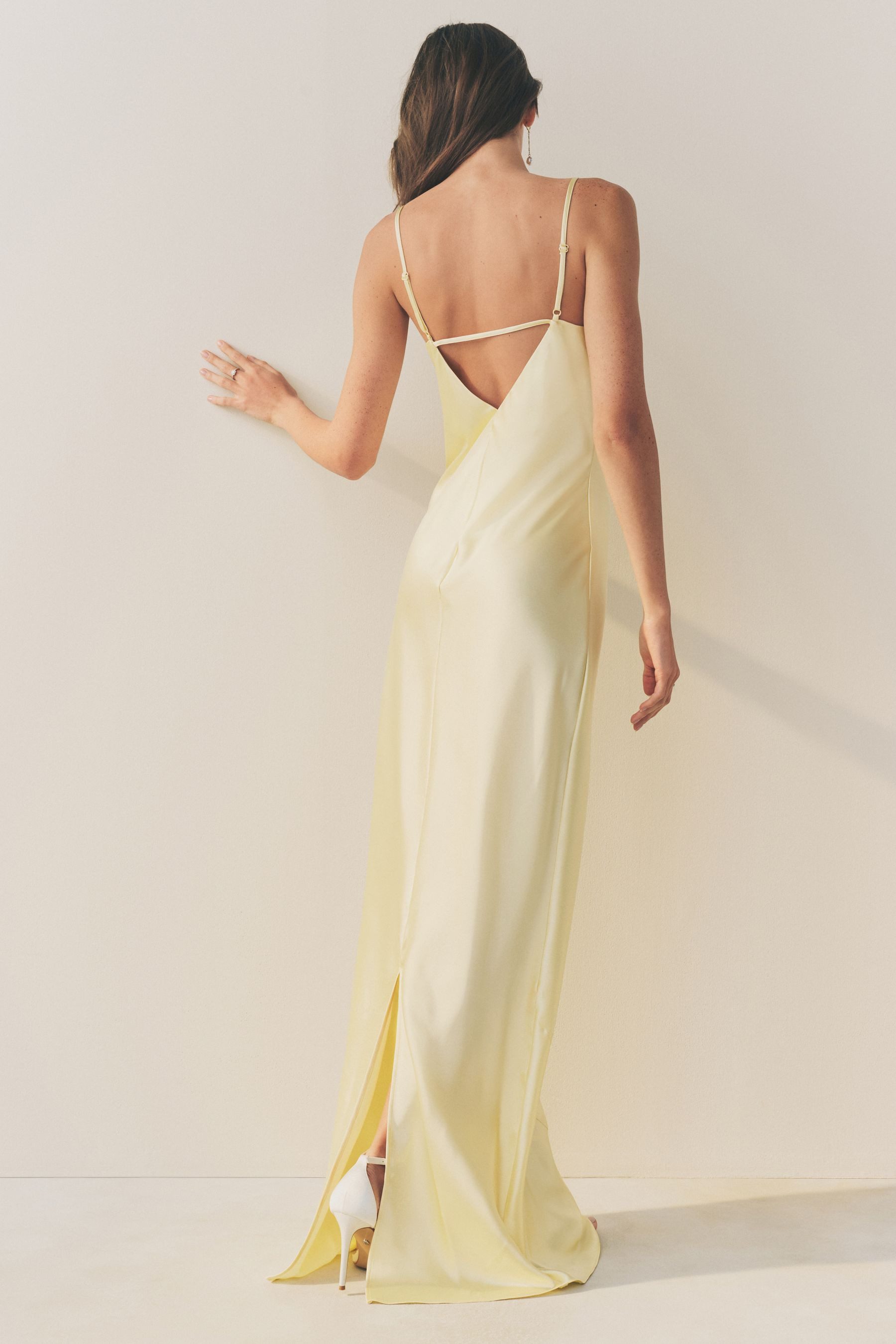 Next Satinkleid Langes Satin-Brautjungfernkleid Rückenausschnitt (1-tlg) günstig online kaufen