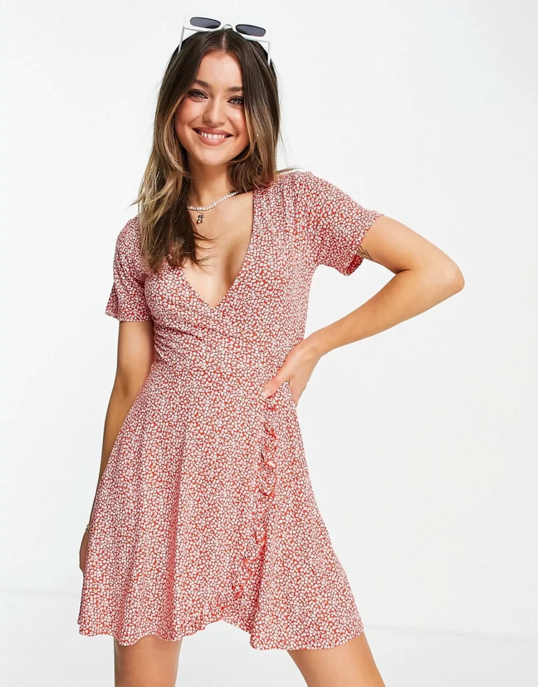 Pull&Bear – Kleid zum Binden mit Karomuster und Schlitz in Grün günstig online kaufen
