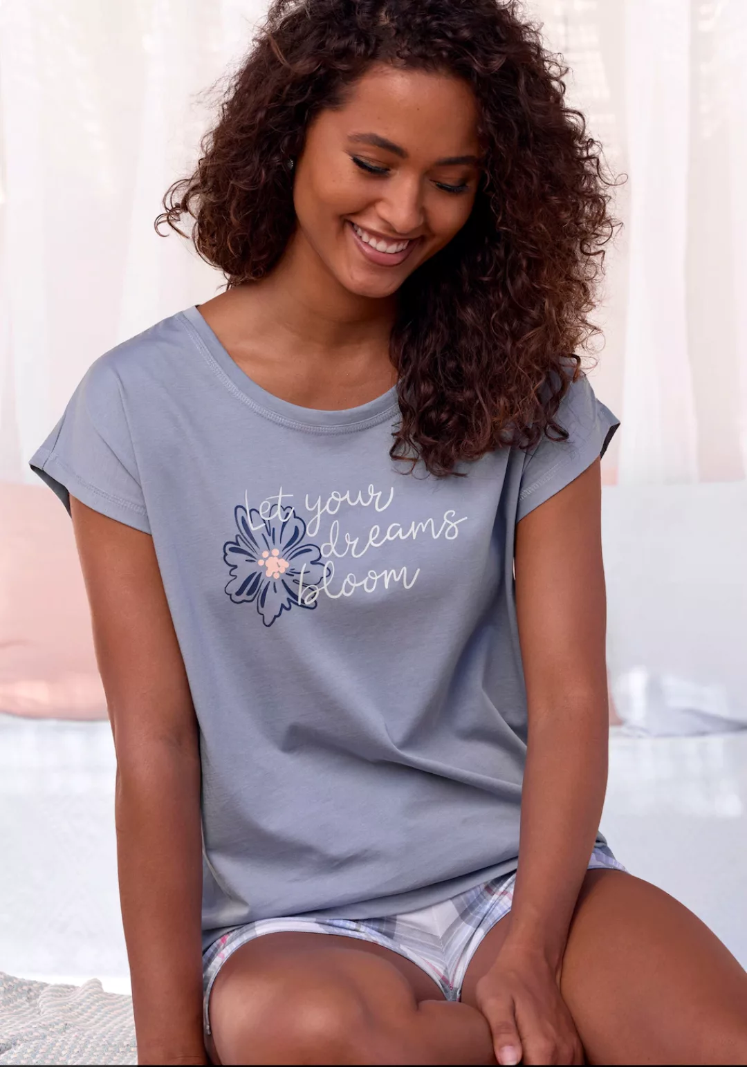 Vivance Dreams Pyjamaoberteil, mit schönem Frontprint günstig online kaufen