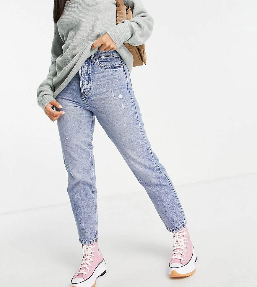 Stradivarius Petite – Vintage-Mom-Jeans in heller Waschung-Blau günstig online kaufen