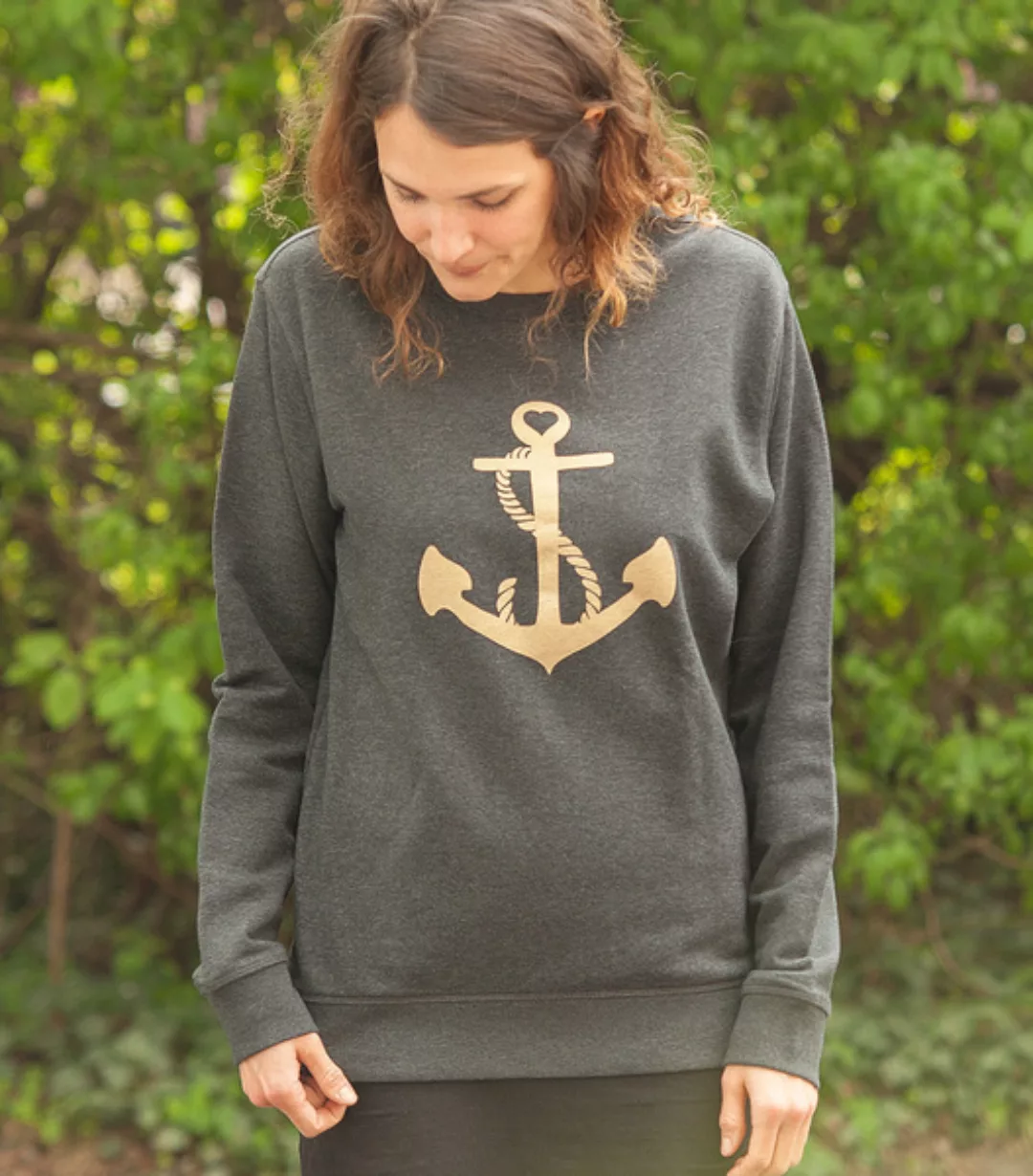 Päfjes Goldener Anker Unisex Sweater - Dark Heather Grey günstig online kaufen
