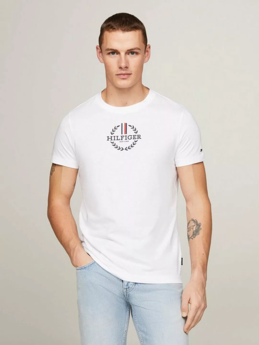 Tommy Hilfiger T-Shirt GLOBAL STRIPE WREATH TEE mit Archive-Wappen-Logo günstig online kaufen