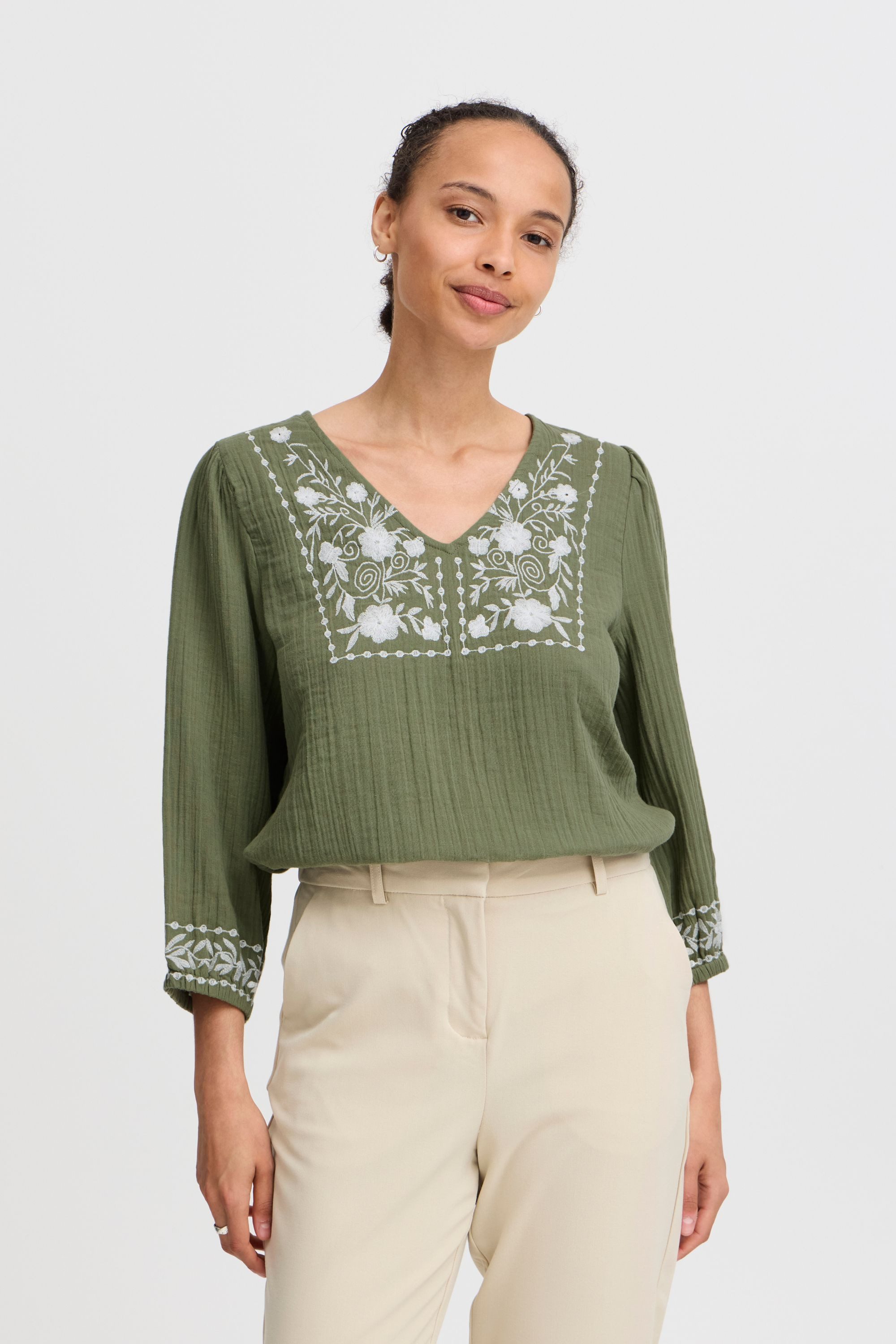 b.young Kurzarmbluse BYICOLET VNECK BLOUSE - günstig online kaufen