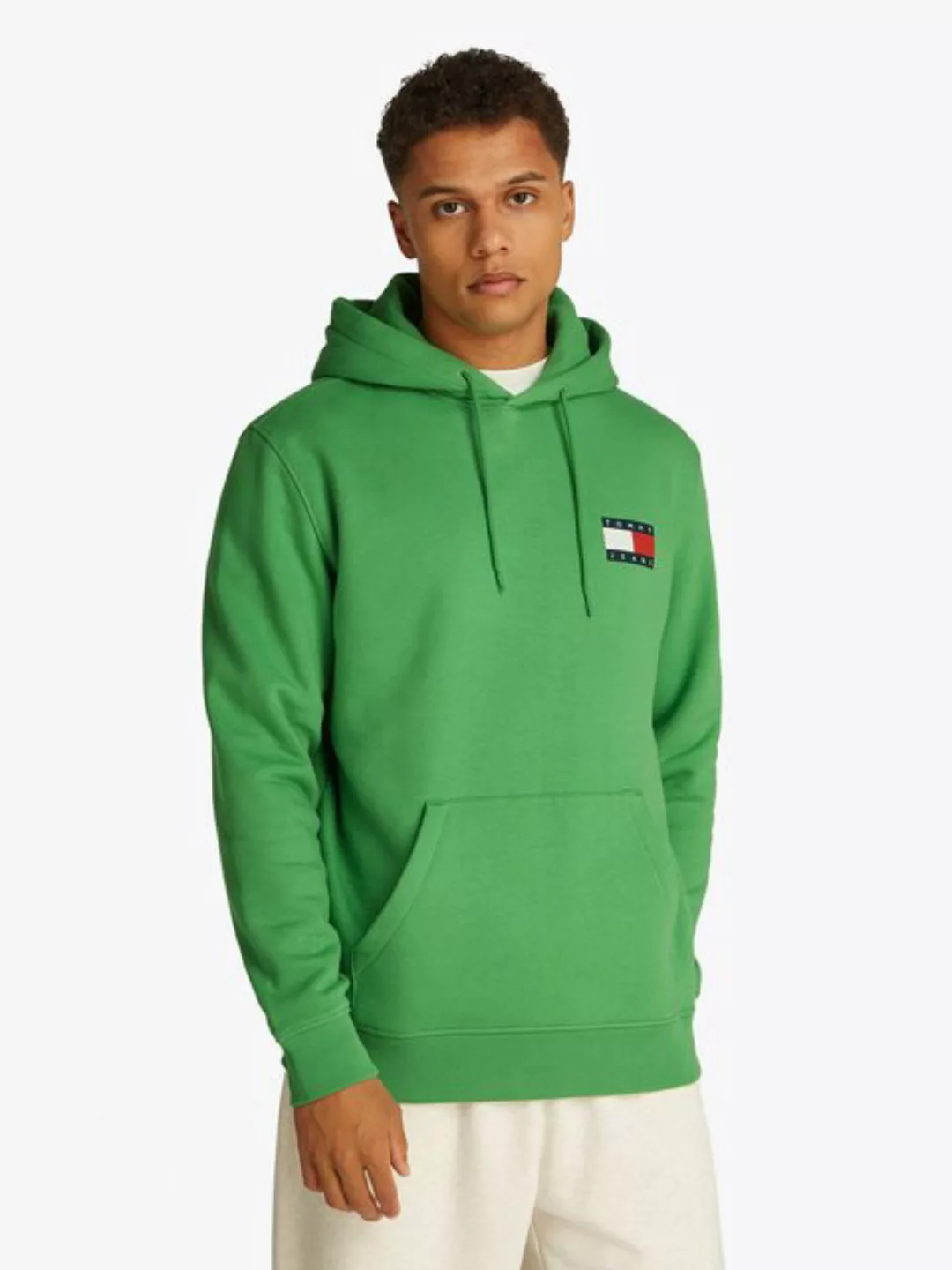 Tommy Jeans Sweatshirt TJM REG ESSENTIAL FLAG HOOD EXT mit bedruckten Marke günstig online kaufen