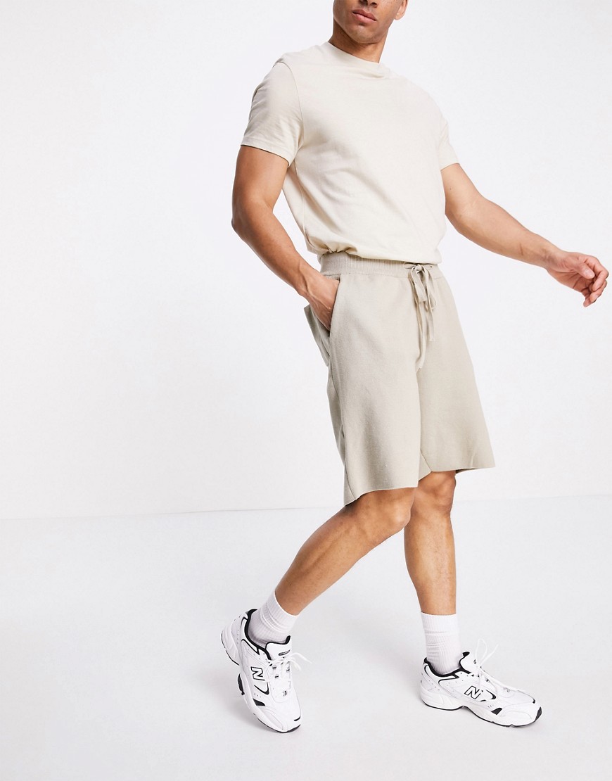 Bershka – Shorts mit Tunnelzug in Stein-Neutral günstig online kaufen