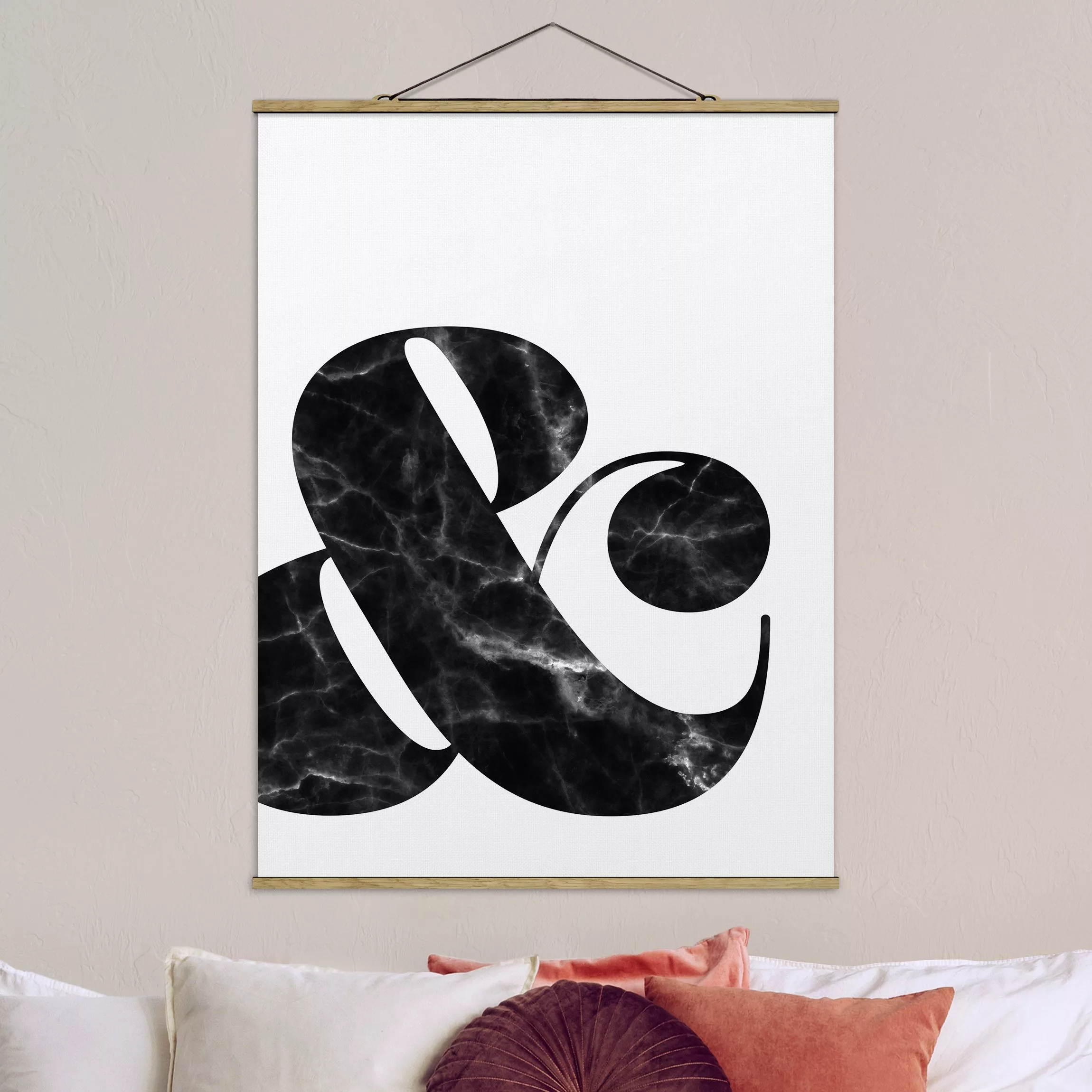 Stoffbild Buchstaben mit Posterleisten - Hochformat Ampersand Marmor günstig online kaufen