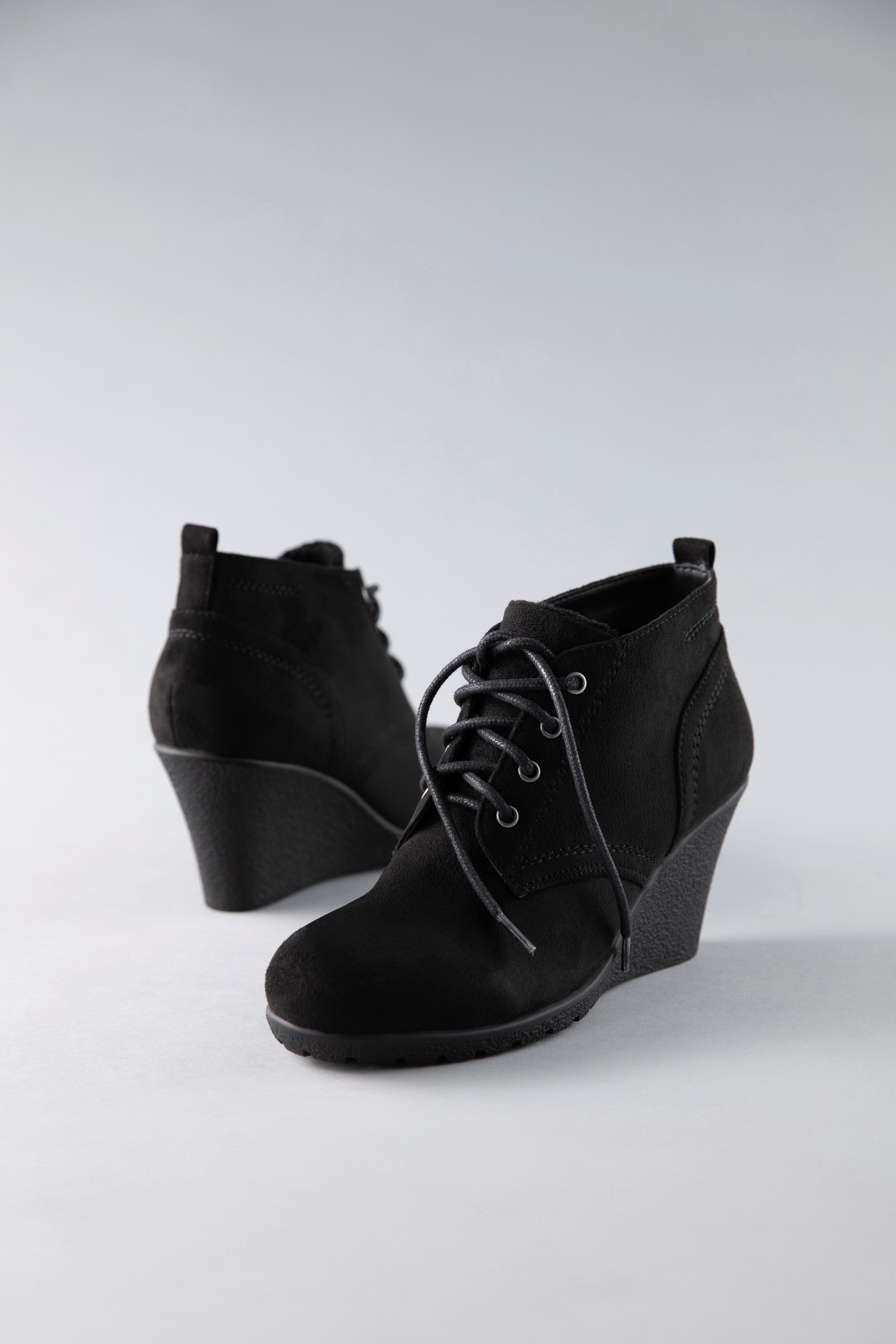 Aniston SHOES Ankleboots, Keilstiefelette in runder günstig online kaufen