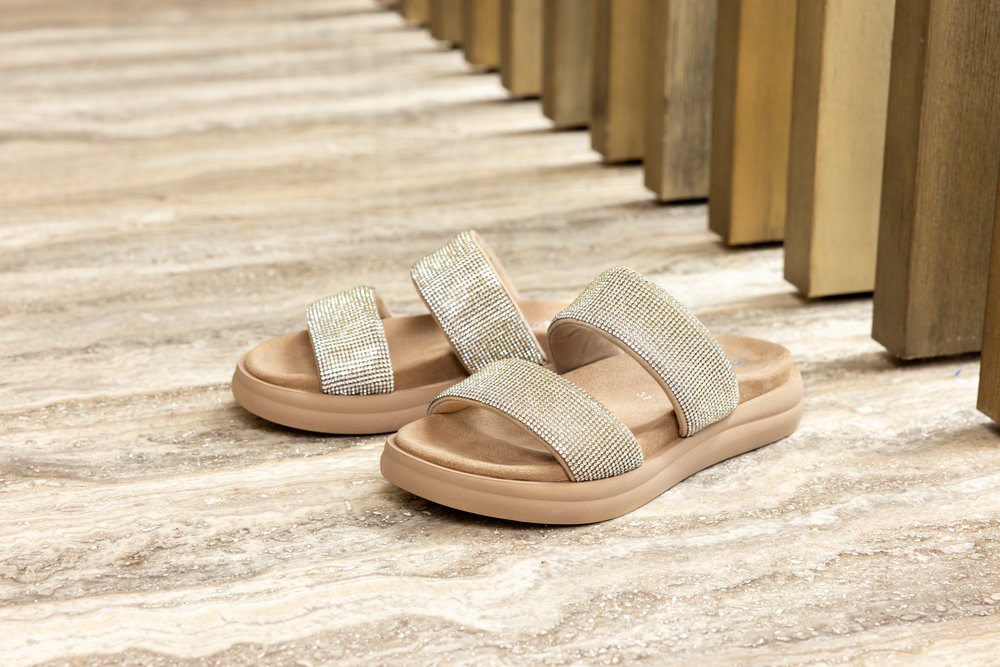 Remonte Pantolette, Plateau, Sommerschuh, Schlappen mit funkelenden Strasss günstig online kaufen