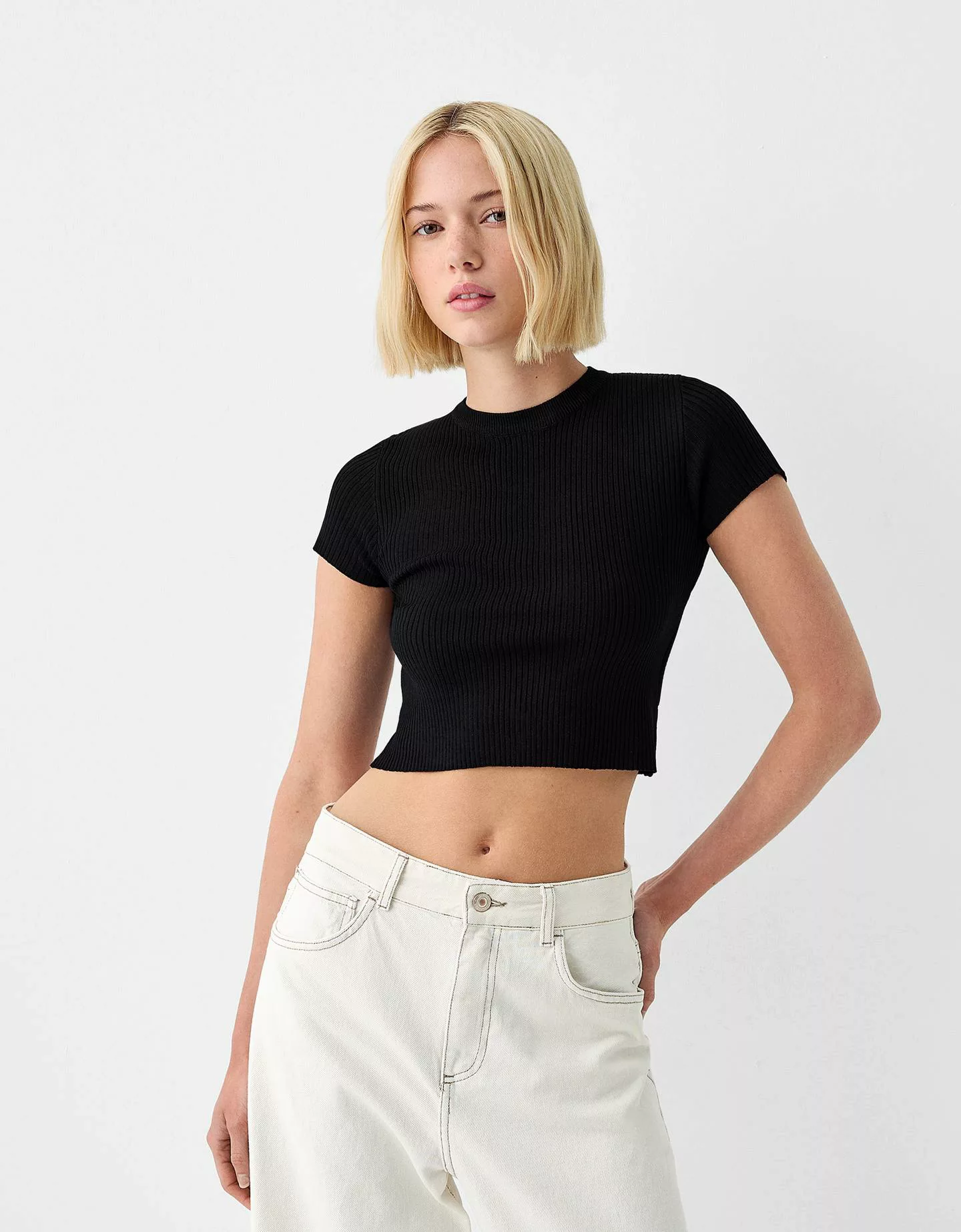 Bershka Pullover Mit Kurzen Ärmeln Cut-Out Und Schleifen Damen M Schwarz günstig online kaufen