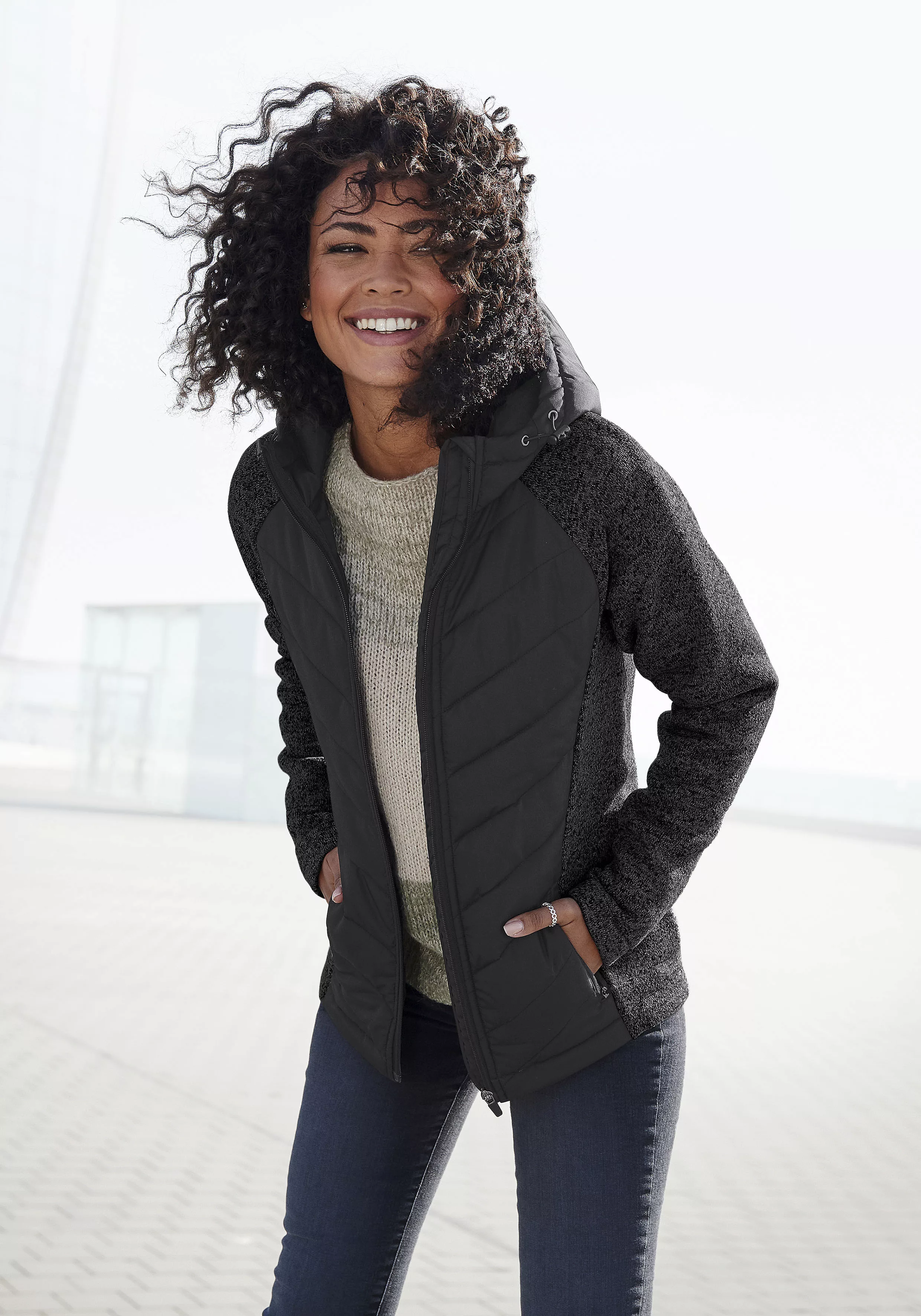 Vivance Steppjacke, mit Kapuze, mit Strickfleece-Ärmeln günstig online kaufen