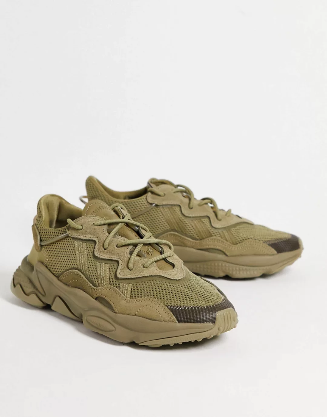 adidas Originals – Ozweego – Sneaker in Triple-Khaki-Grün günstig online kaufen