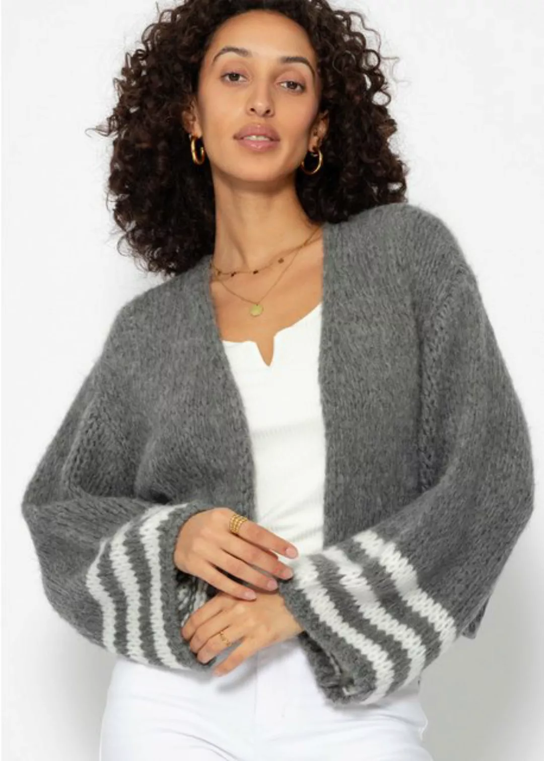 SASSYCLASSY Cardigan Lässige Strickjacke mit Strefien-Datails an Ärmel Offe günstig online kaufen