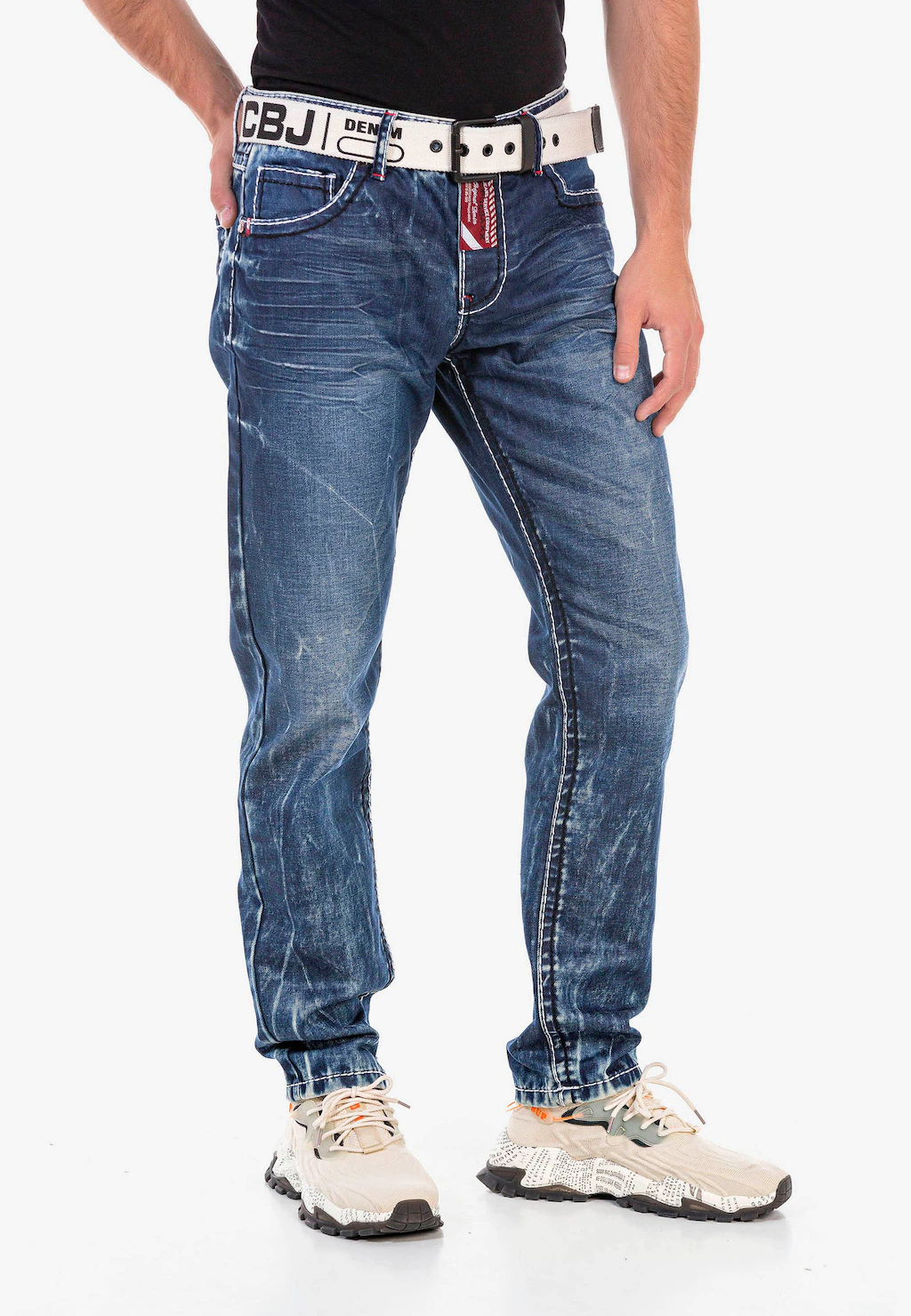 Cipo & Baxx Straight-Jeans, mit extravaganter Waschung günstig online kaufen