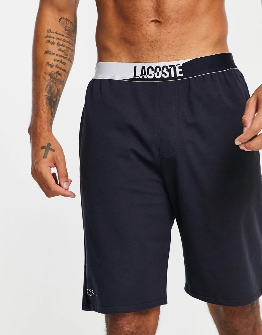 Lacoste – Lounge-Shorts in Marineblau mit Logobund günstig online kaufen