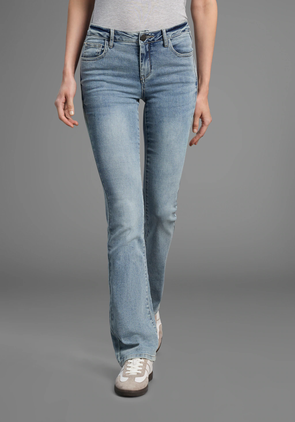 Arizona Gerade Jeans "Kontrastnähte", niedrige Leibhöhe, in 5-Pocket-Form, günstig online kaufen