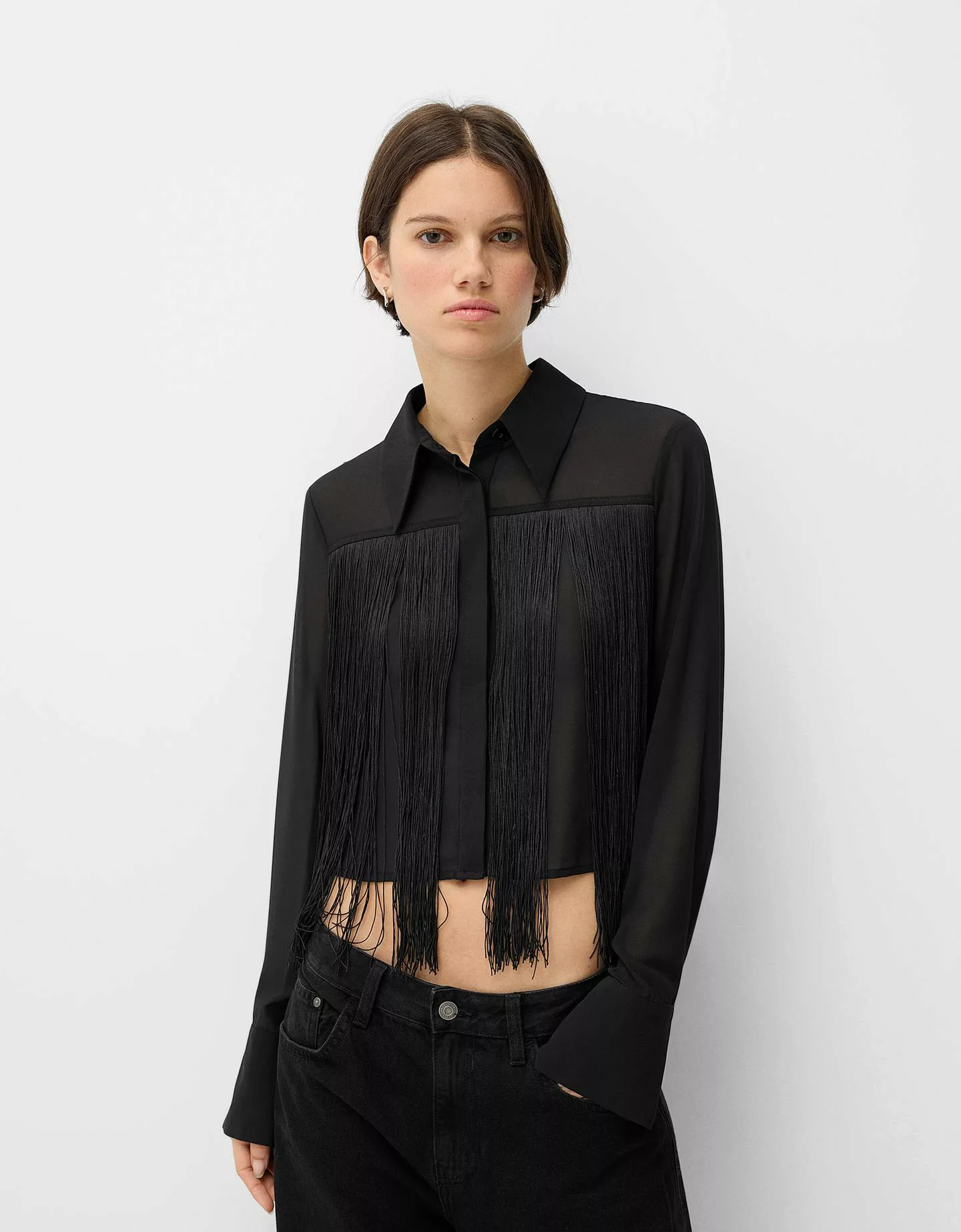 Bershka Hemd Aus Chiffon Mit Langen Ärmeln Und Fransen Damen L Schwarz günstig online kaufen