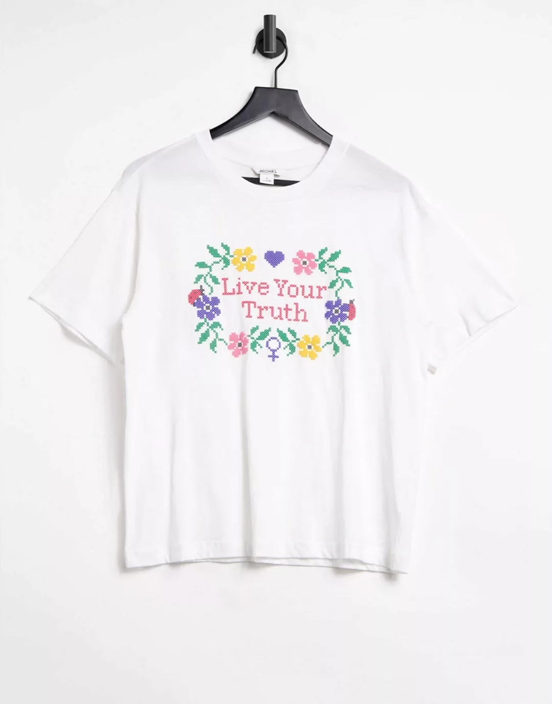 Monki – Weißes T-Shirt mit Schriftzug günstig online kaufen
