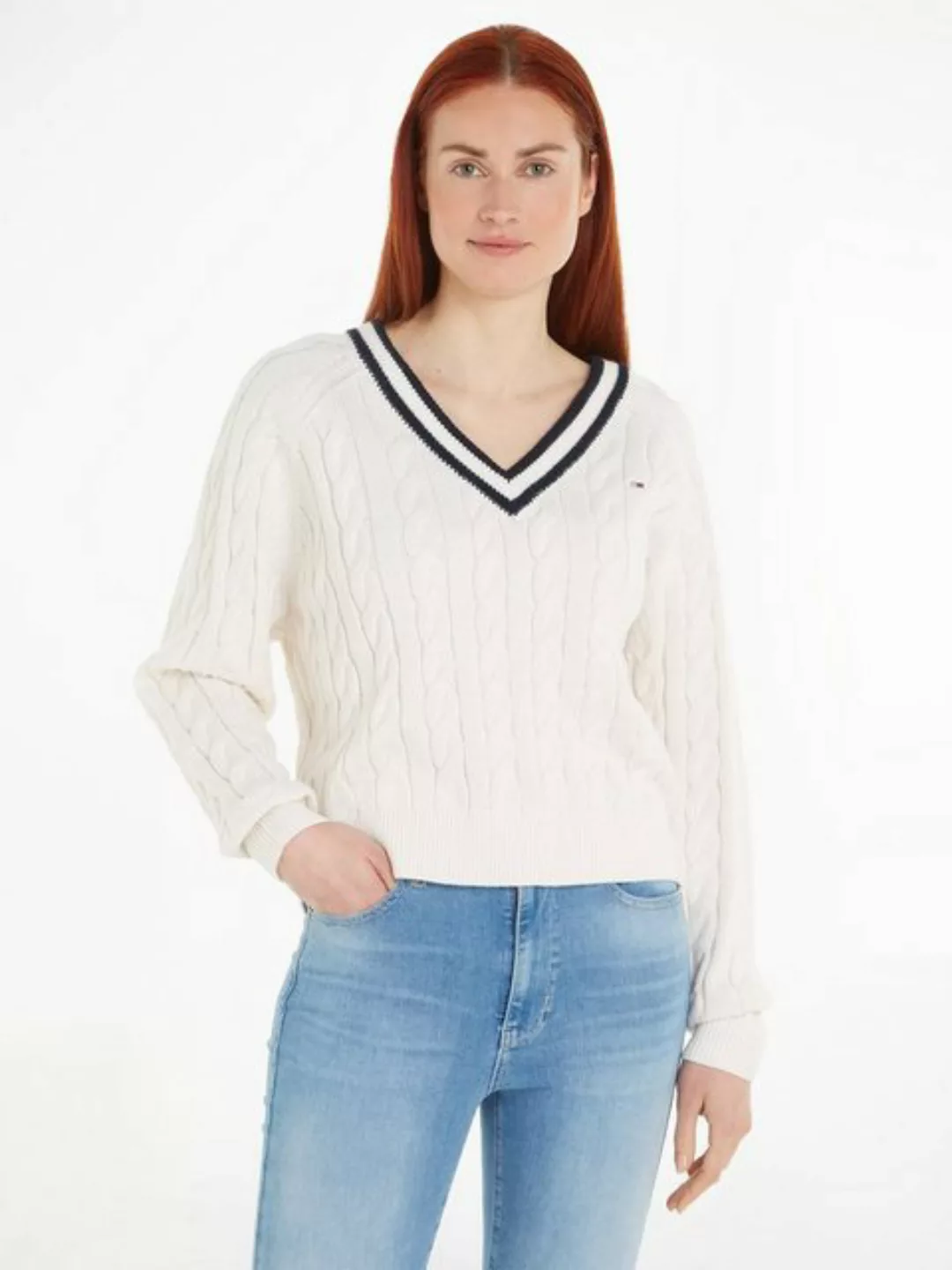 Tommy Jeans V-Ausschnitt-Pullover TJW V-NECK CABLE SWEATER mit Logostickere günstig online kaufen