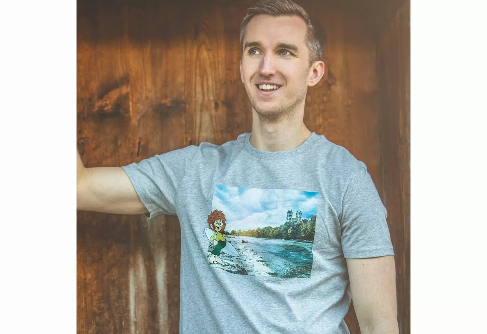 Bavariashop T-Shirt ®Pumuckl Herren T-Shirt "Surfer-Kobold günstig online kaufen