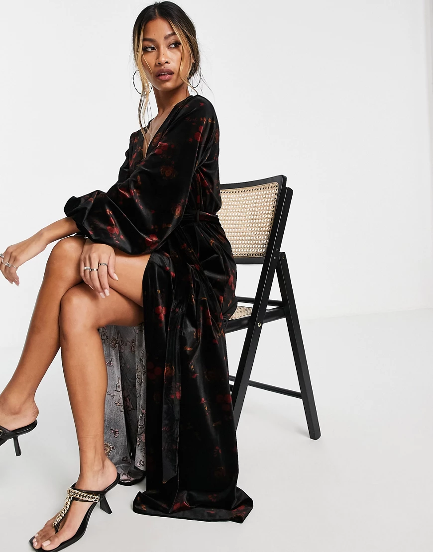 Topshop – Bedrucktes, kurzes Wickelkleid aus Samt in mehreren Farben-Mehrfa günstig online kaufen