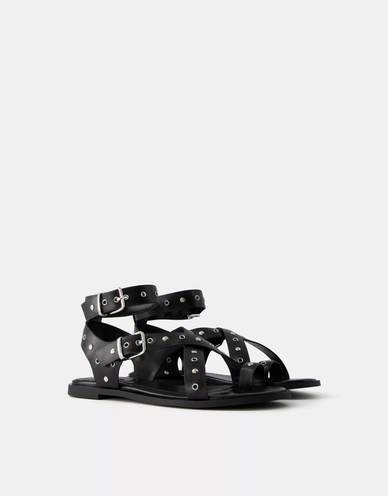 Bershka Flache Sandalen Mit Nieten Damen 41 Schwarz günstig online kaufen