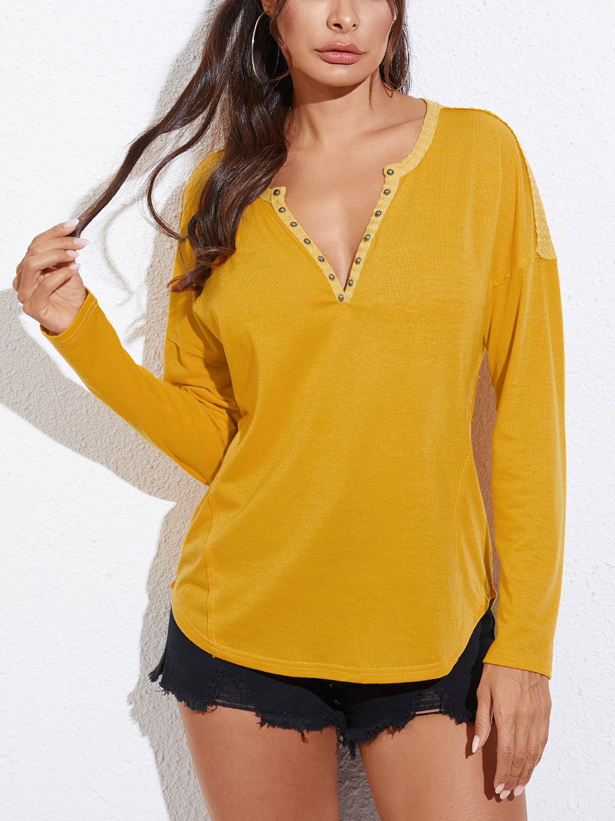 YOINS Gelbes T-Shirt mit Knöpfen und V-Ausschnitt mit langen Ärmeln günstig online kaufen