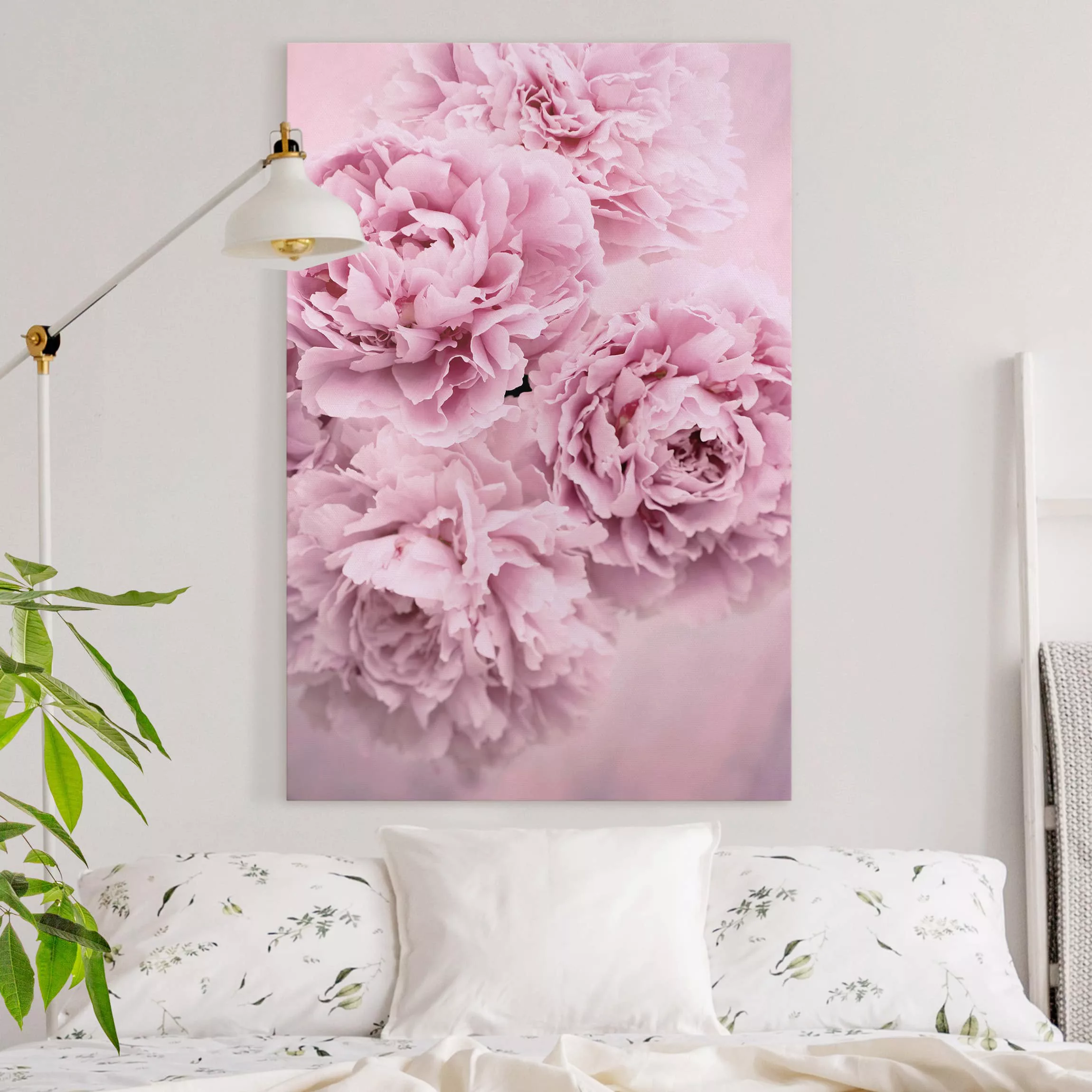 Leinwandbild Blumen - Hochformat Rosa Pfingstrosen günstig online kaufen