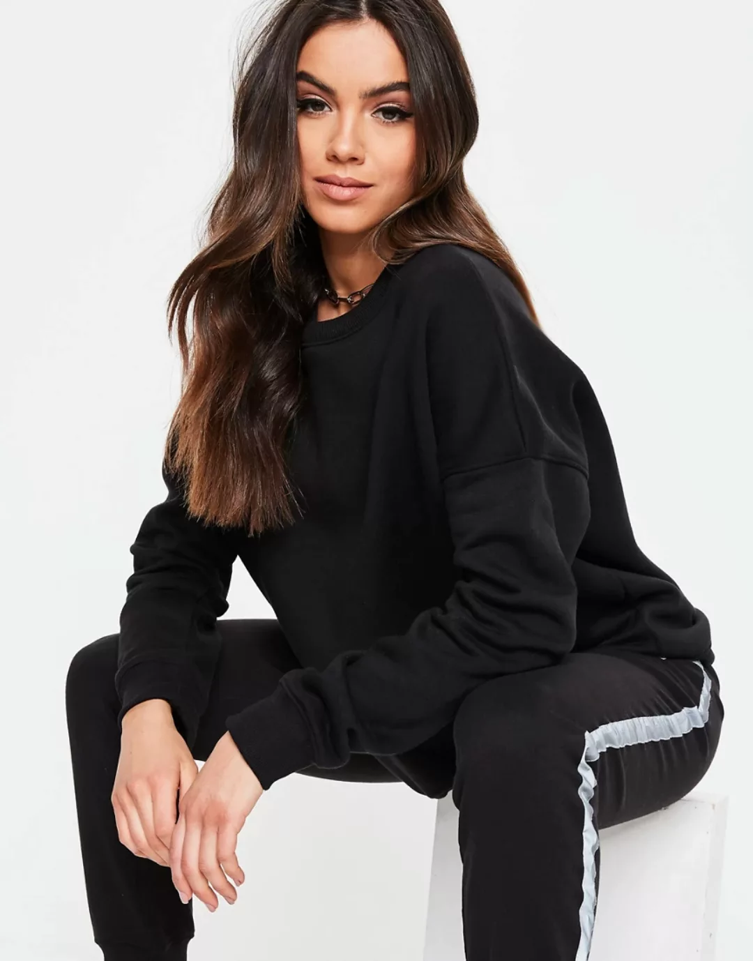 Missguided – Schlichtes Oversize-Sweatshirt in Schwarz günstig online kaufen