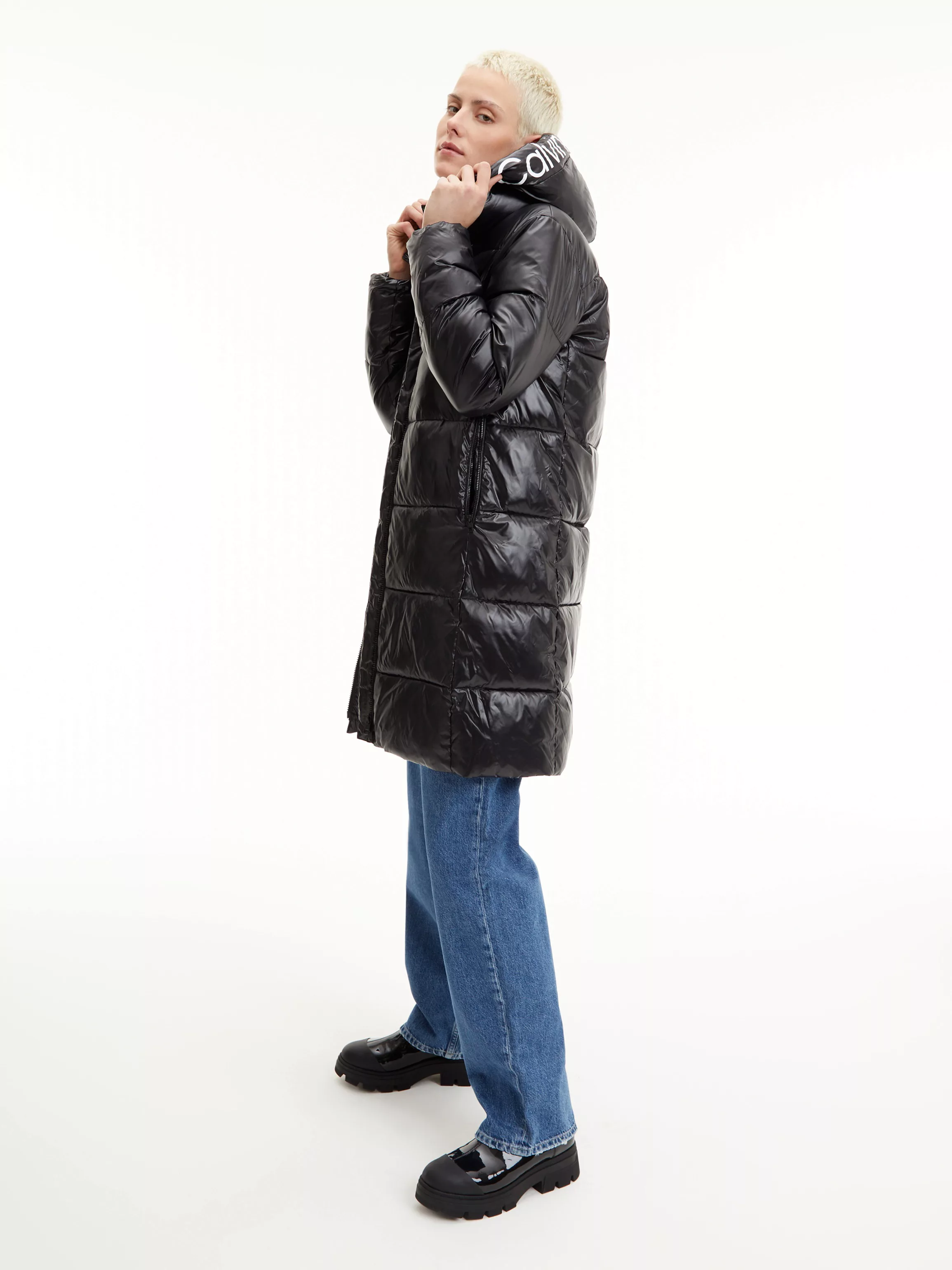 Calvin Klein Jeans Langjacke "SHINY LONG FITTED JACKET", mit Kapuze, in glä günstig online kaufen