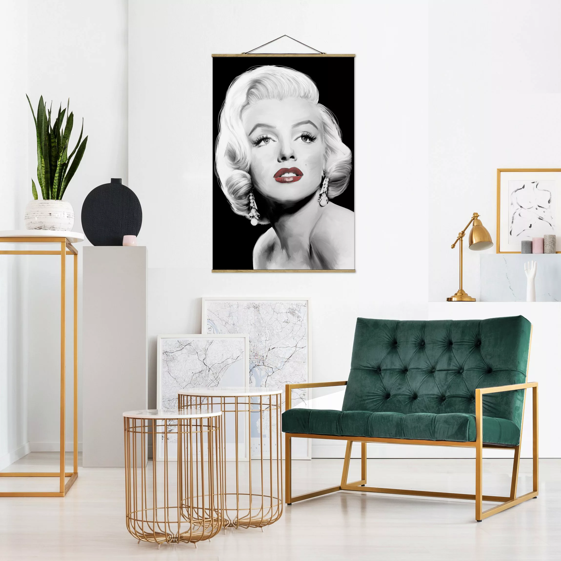 Stoffbild Kunstdruck mit Posterleisten - Hochformat Marilyn mit Ohrschmuck günstig online kaufen