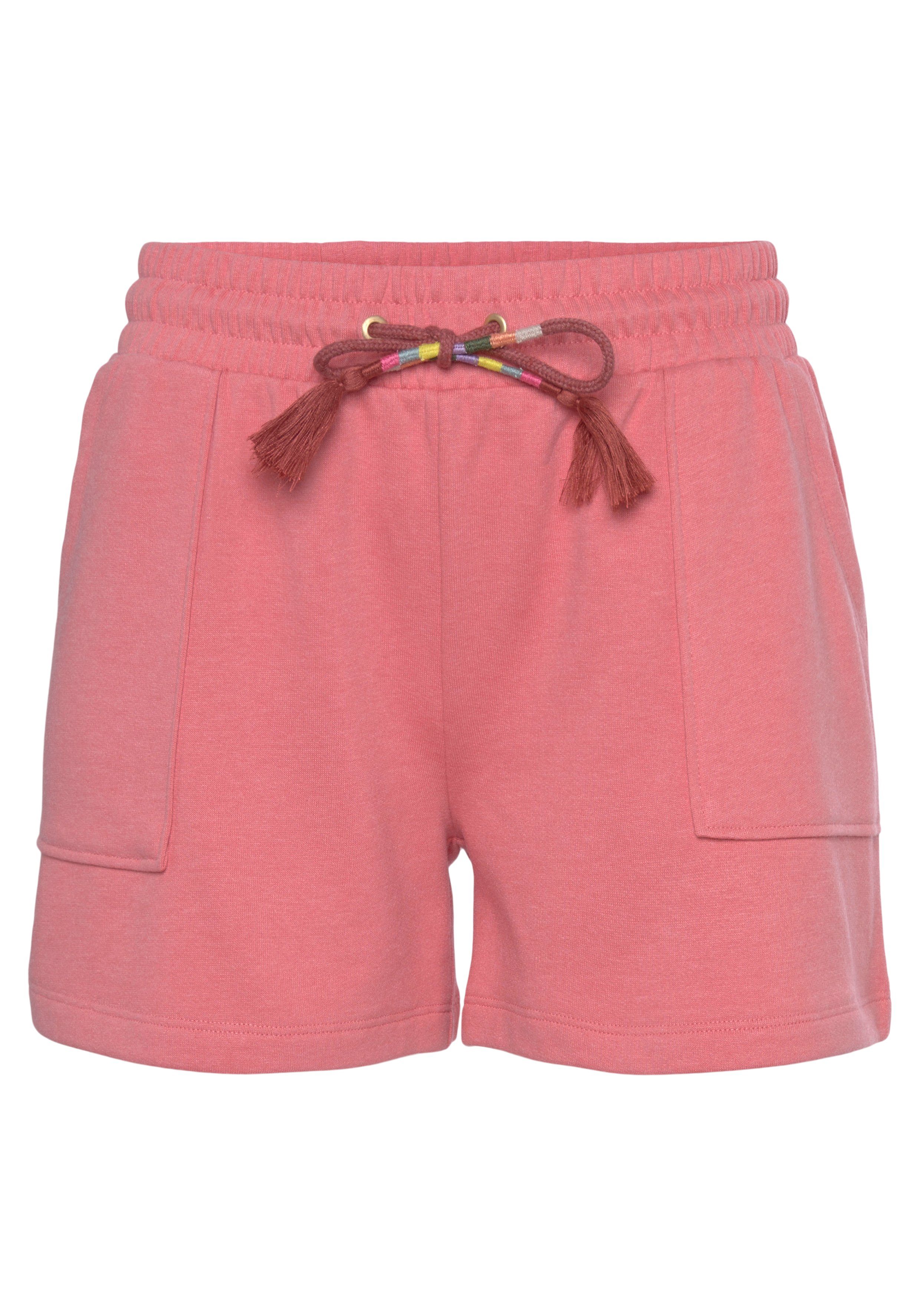 Vivance Sweatshorts, Kurze Hose mit aufgesetzten Taschen und Kontrastkordel günstig online kaufen