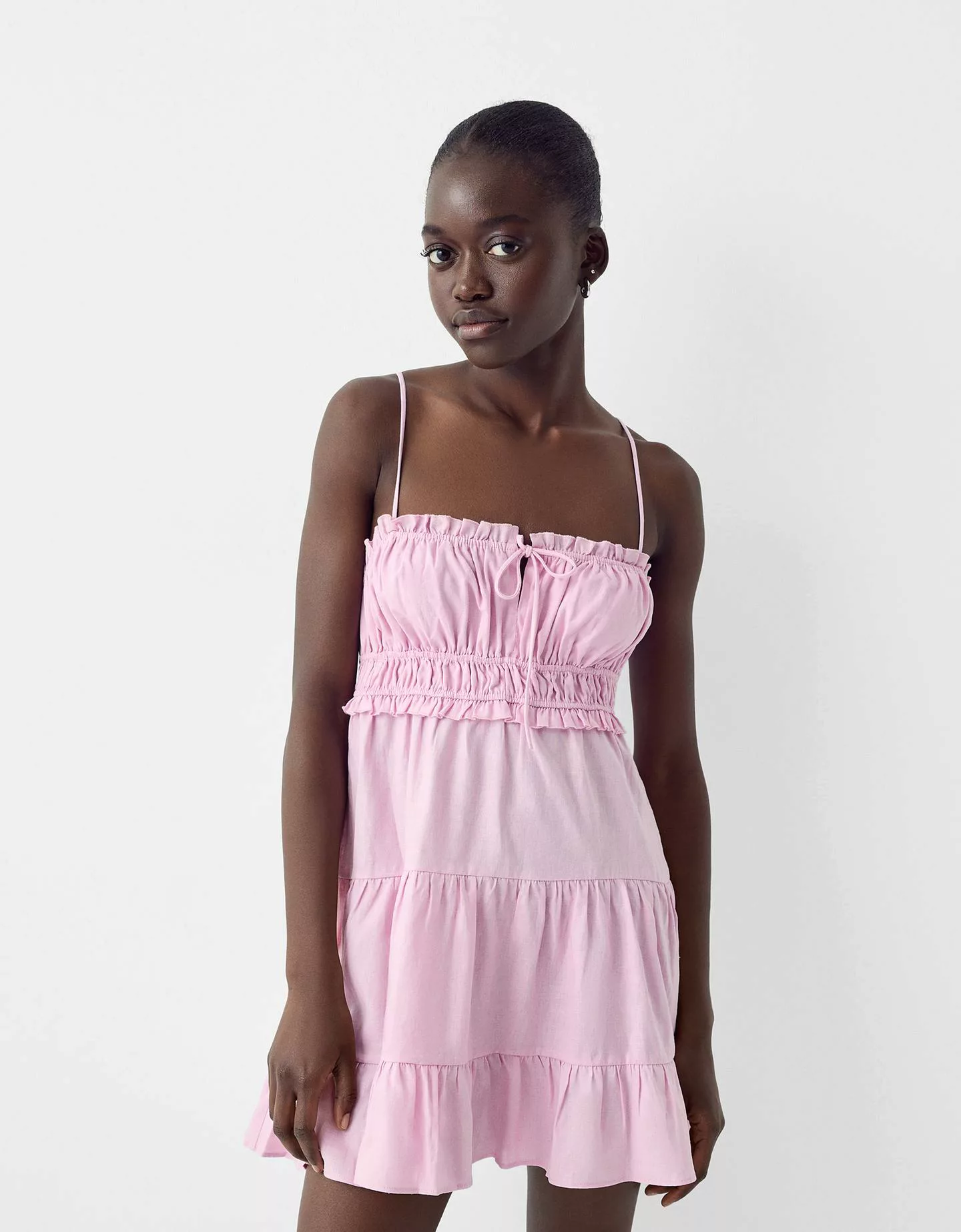 Bershka Rustikales Minikleid Mit Volants Damen L Rosa günstig online kaufen