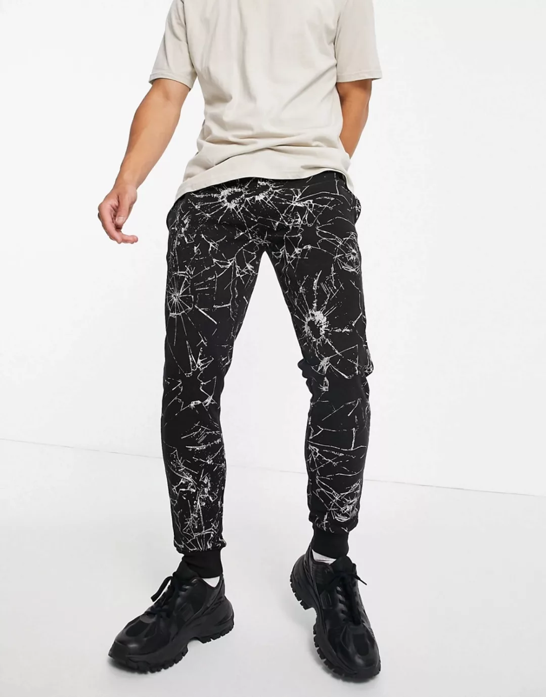 Bolongaro Trevor – Pyjama mit Jogginghose mit Glas-Design-Mehrfarbig günstig online kaufen