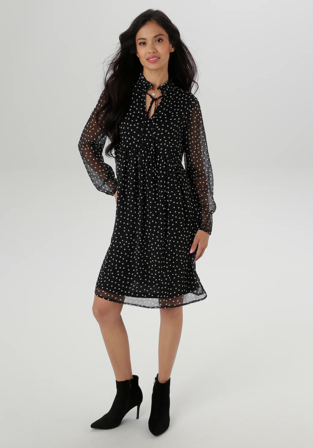 Aniston SELECTED Chiffonkleid, Mit kleinen Rüschen am Stehkragen und Bindeb günstig online kaufen