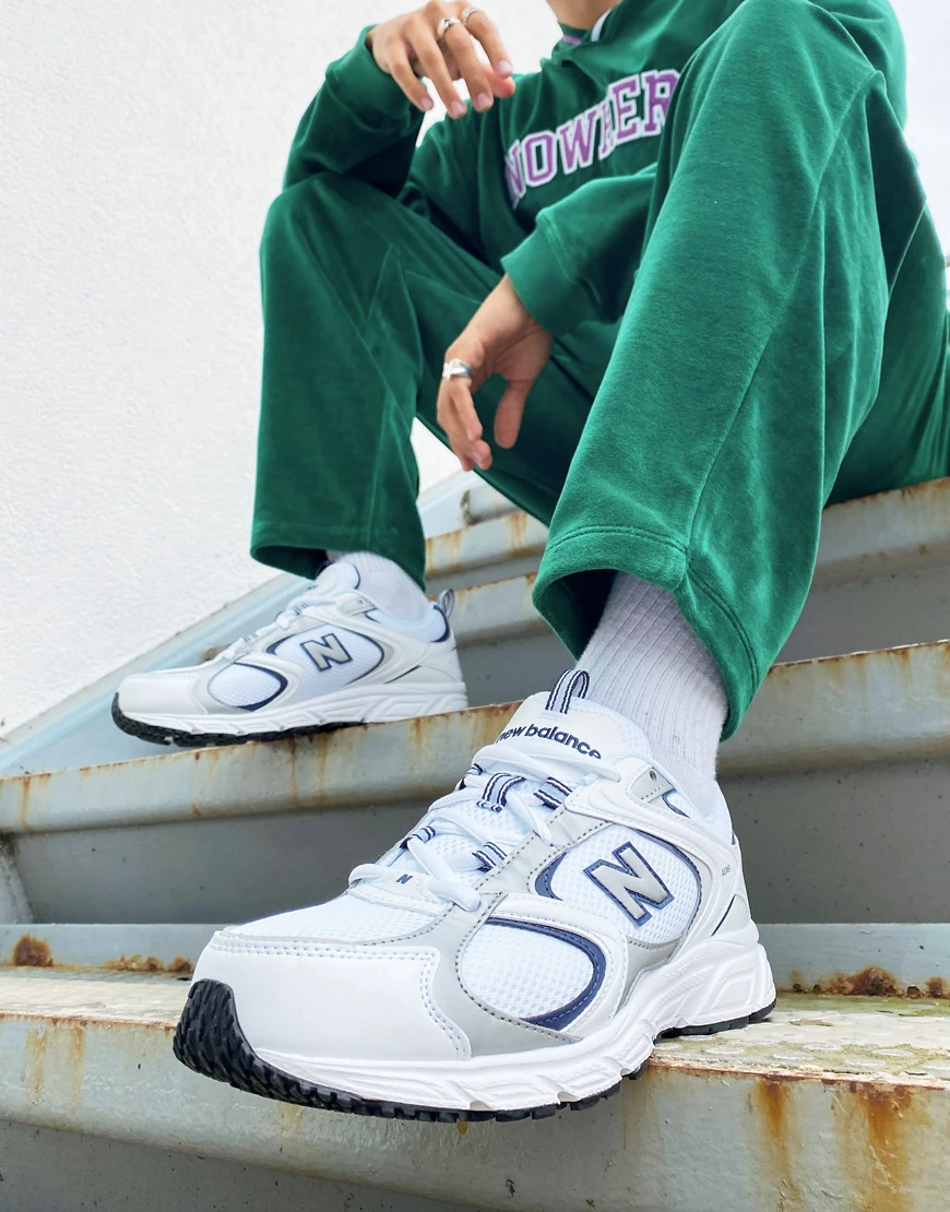 New Balance – 408 – Sneaker in Weiß und Silber günstig online kaufen