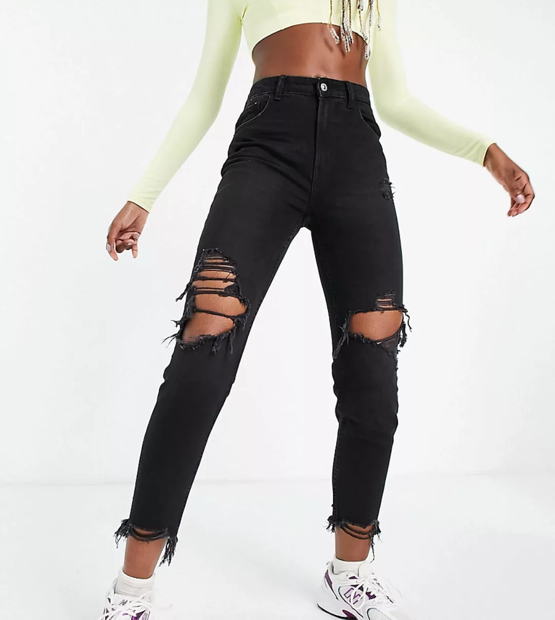 Bershka Tall – Mom-Jeans aus Bio-Baumwolle mit Zierrissen und ausgefranstem günstig online kaufen