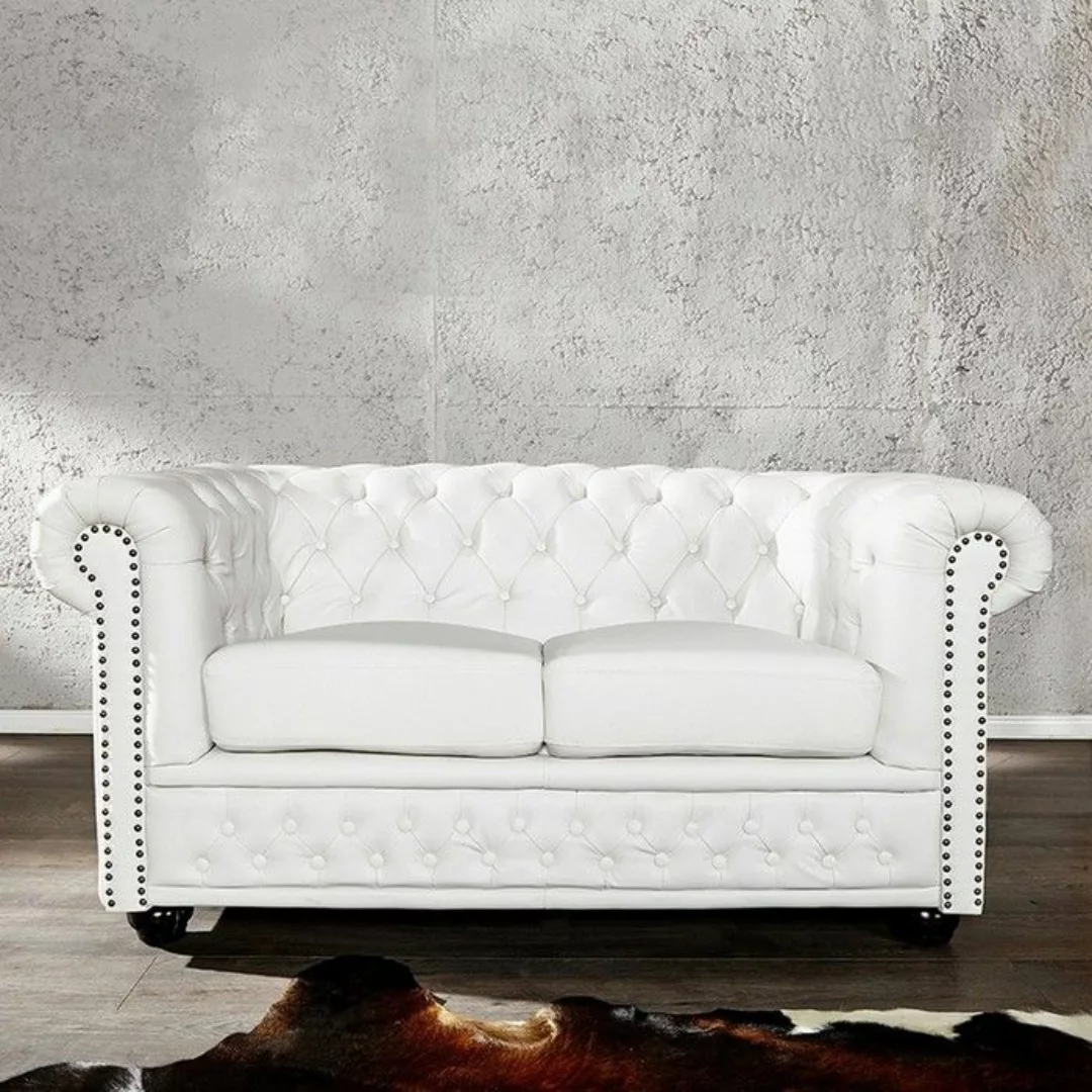 2er Sofa WINCHESTER Wei? im klassisch englischen Chesterfield-Stil günstig online kaufen