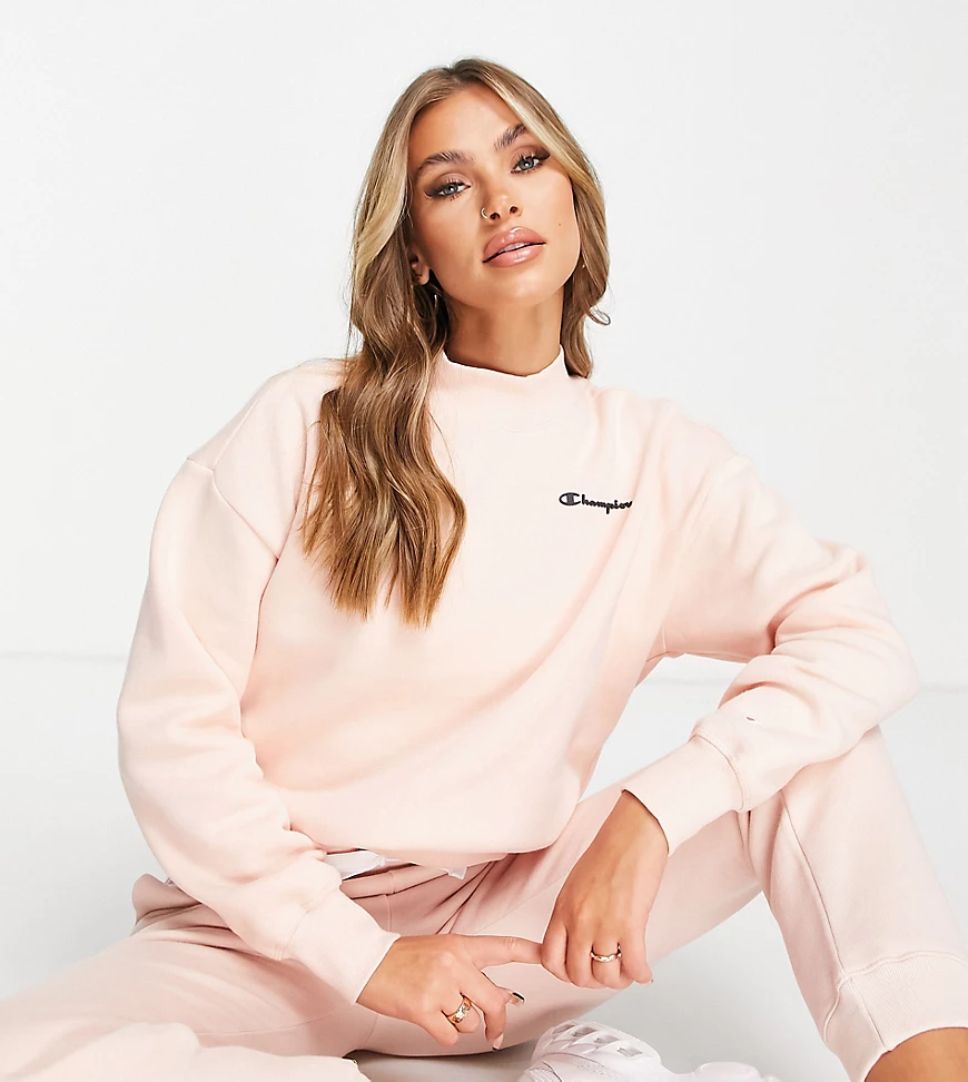 Champion – Sweatshirt in Rosa mit Wasserfallkragen und kleinem Logo, exklus günstig online kaufen