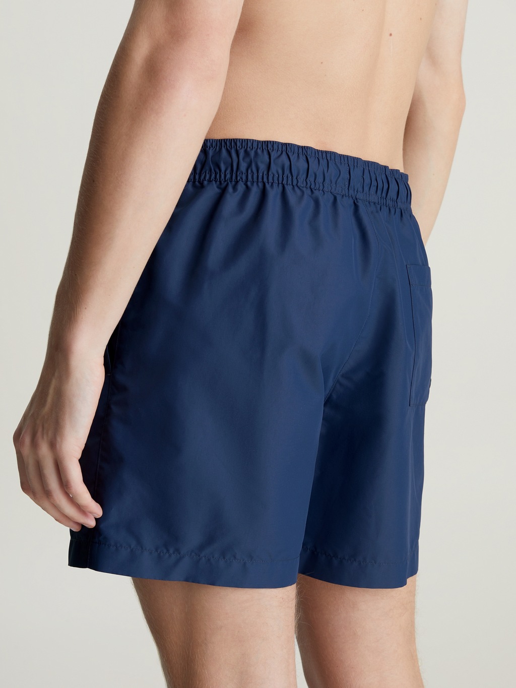 Calvin Klein Swimwear Badeshorts "MEDIUM DRAWSTRING", mit kontrastfarbenem günstig online kaufen