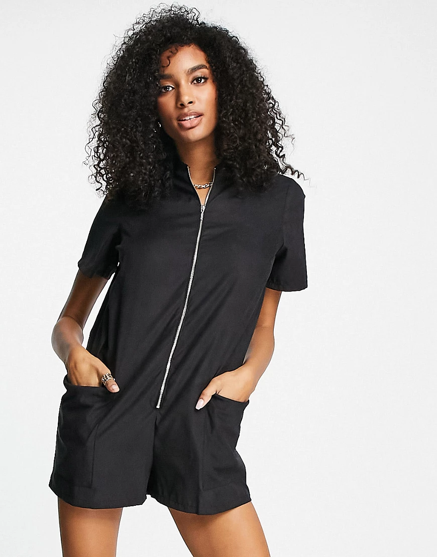 ASOS DESIGN – Schlichter Playsuit in Cupro-Schwarz Cupro mit Reißverschluss günstig online kaufen