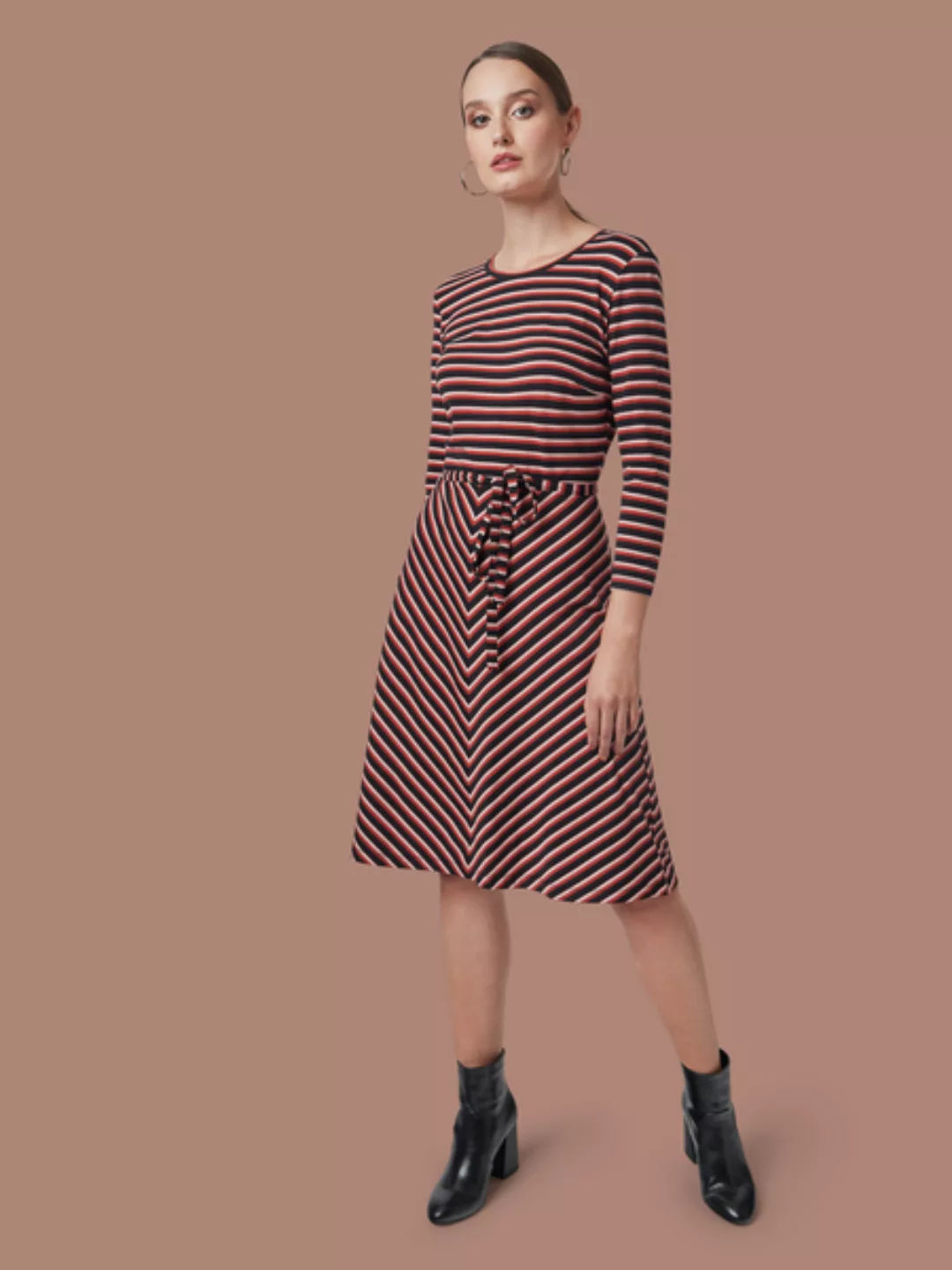 Frauen Kleid Aus Bio-baumwolle „Oh Yes!“ Stripes Multi günstig online kaufen